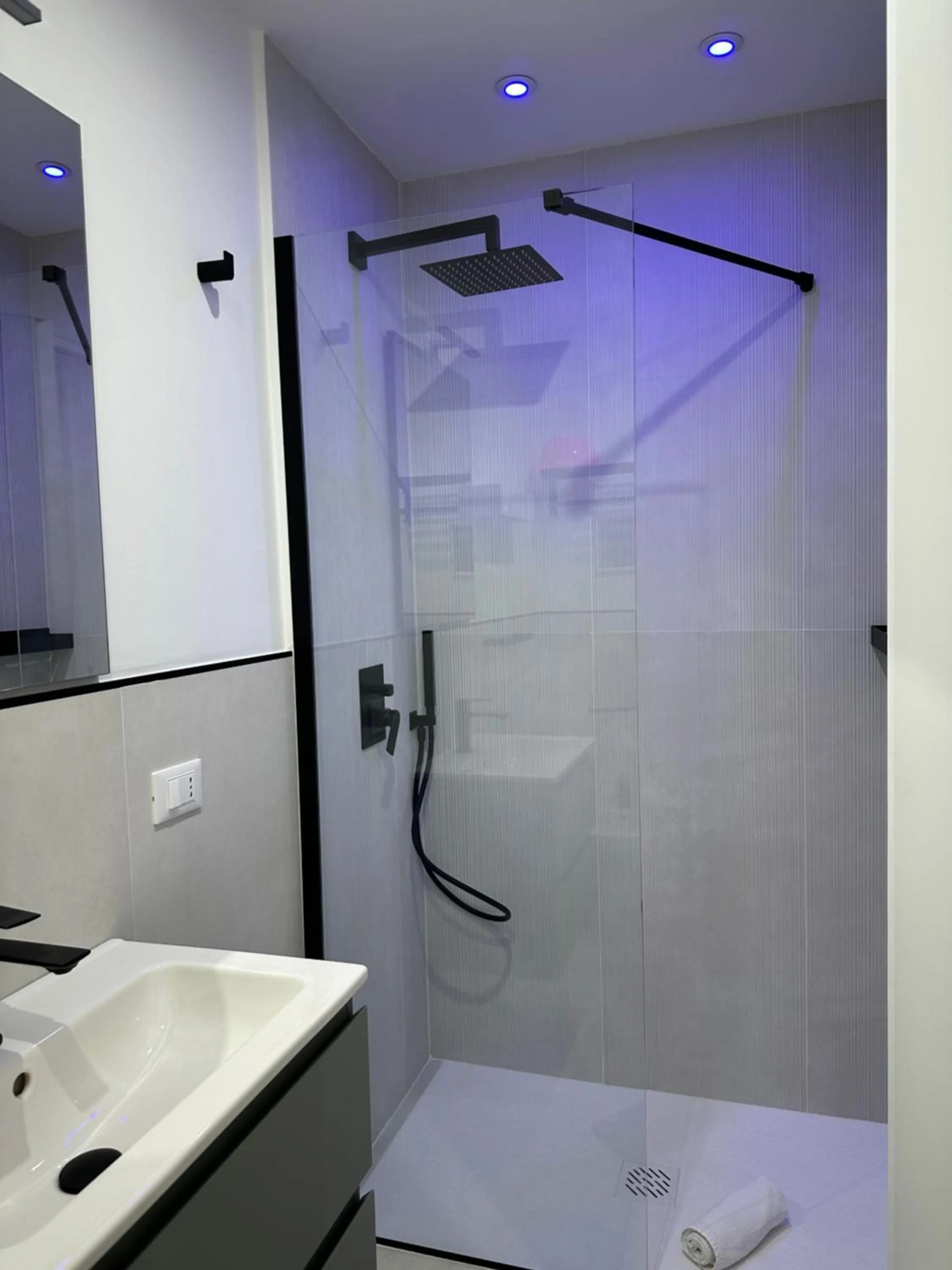 Shower in B&B Chiedi la Luna