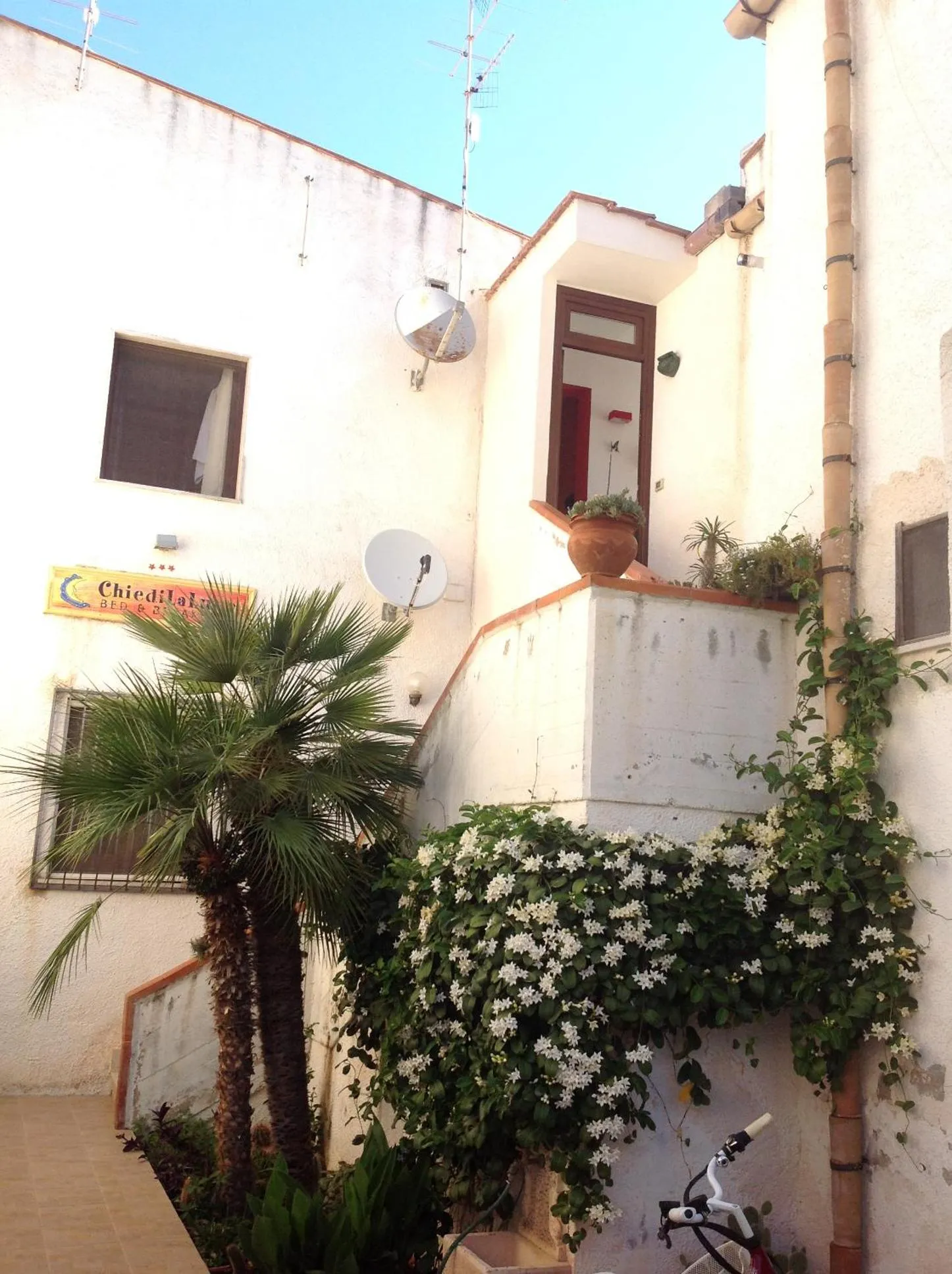 Facade/entrance in B&B Chiedi la Luna