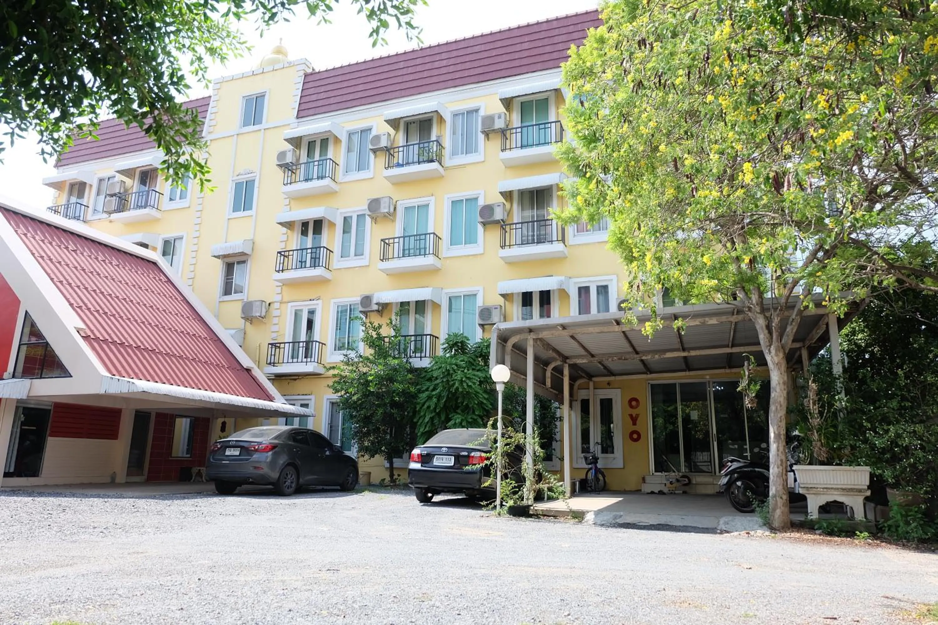 Property building in OYO 75429 '101 place navanakorm'