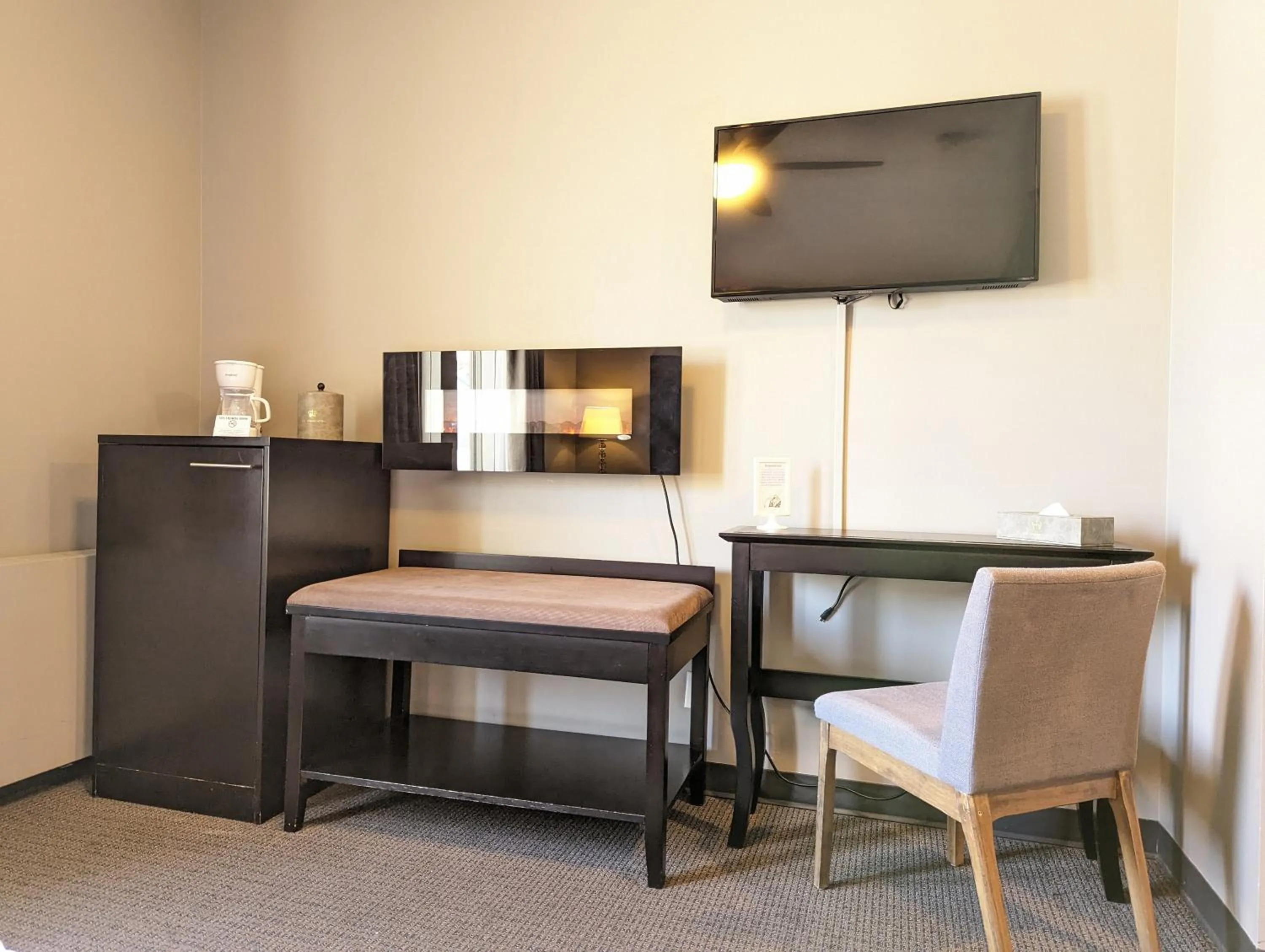 Coffee/tea facilities in King Edward Hotel