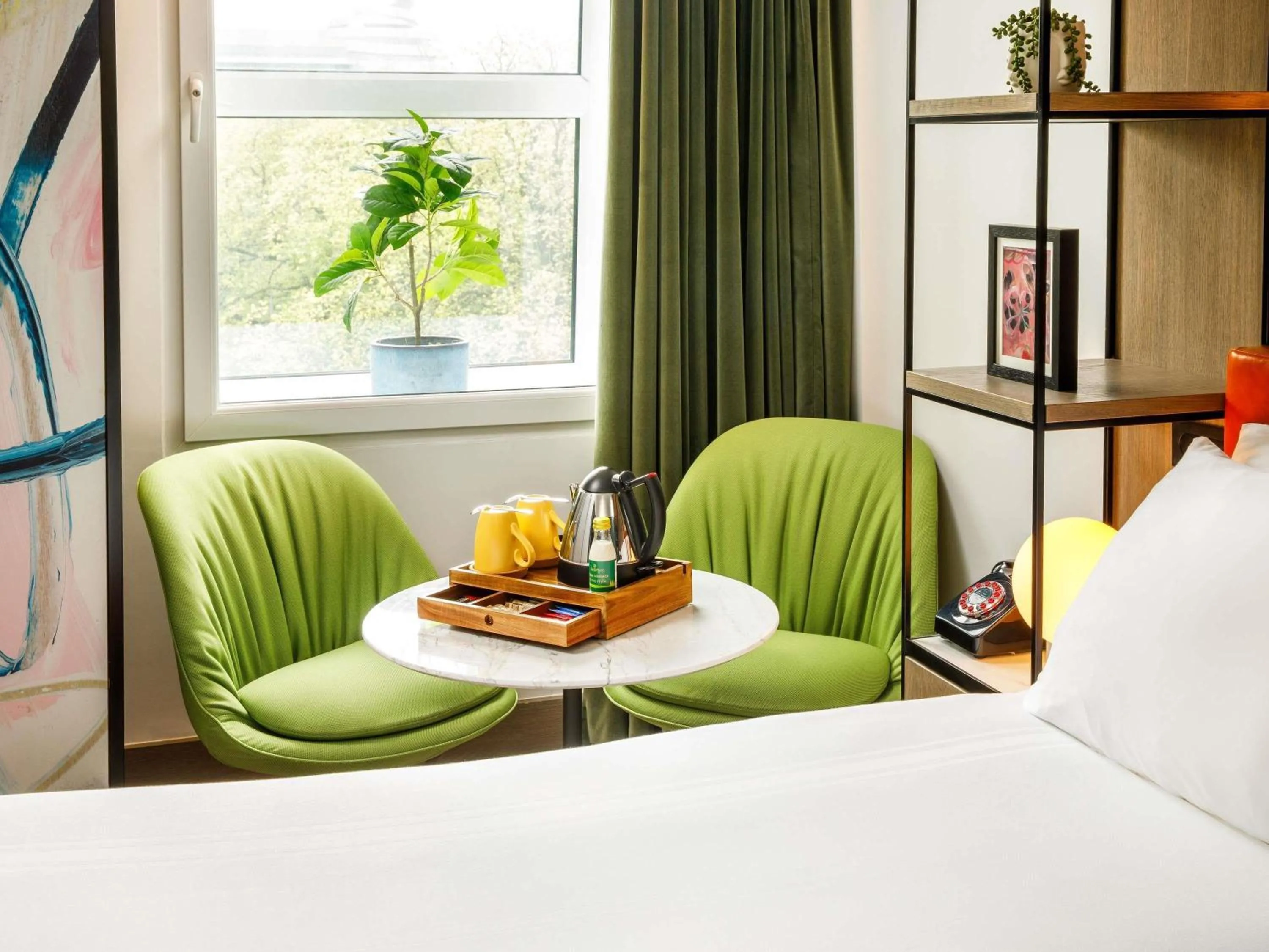 Bedroom, Bed in ibis Styles Edinburgh St Andrew Square