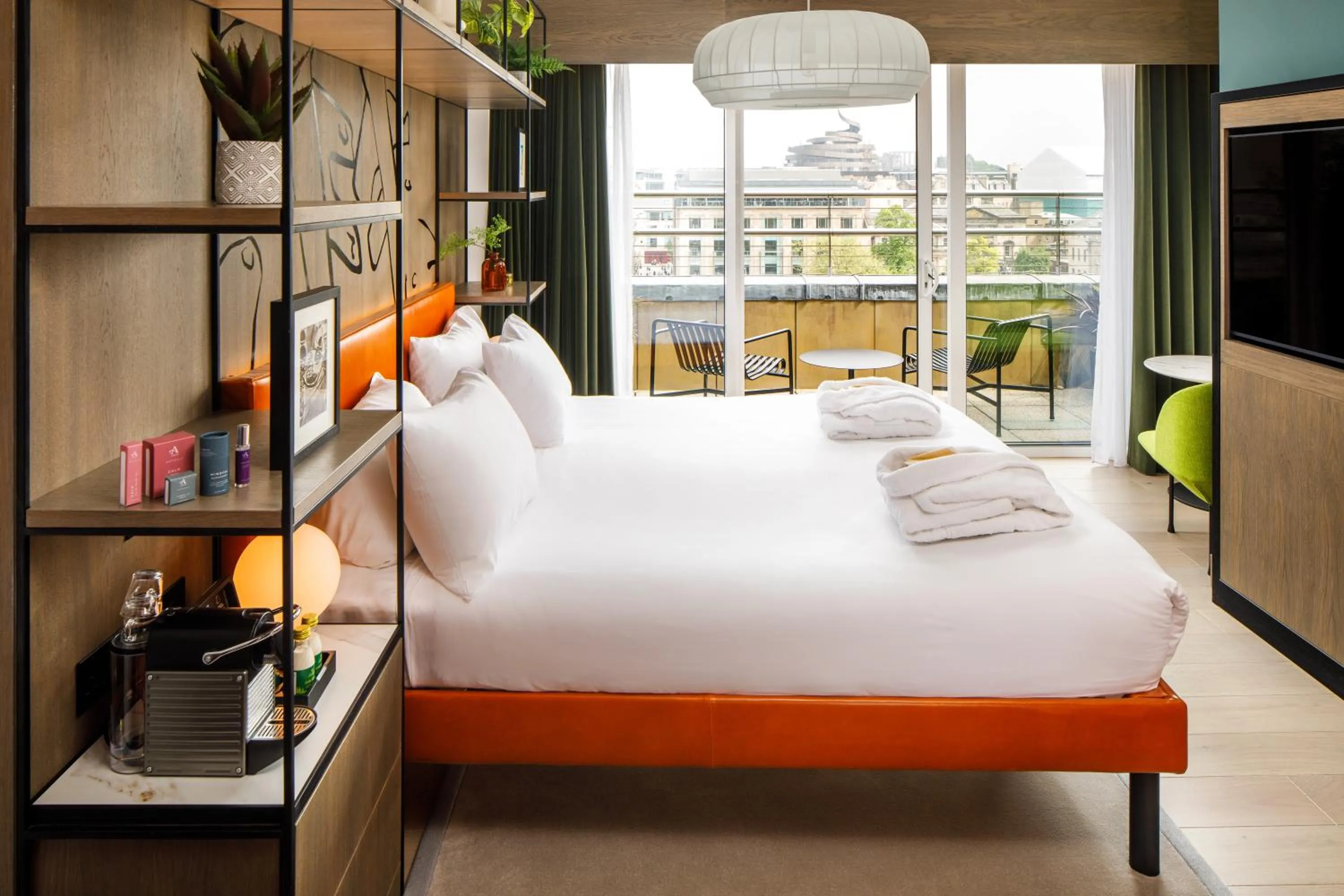 Bed in ibis Styles Edinburgh St Andrew Square