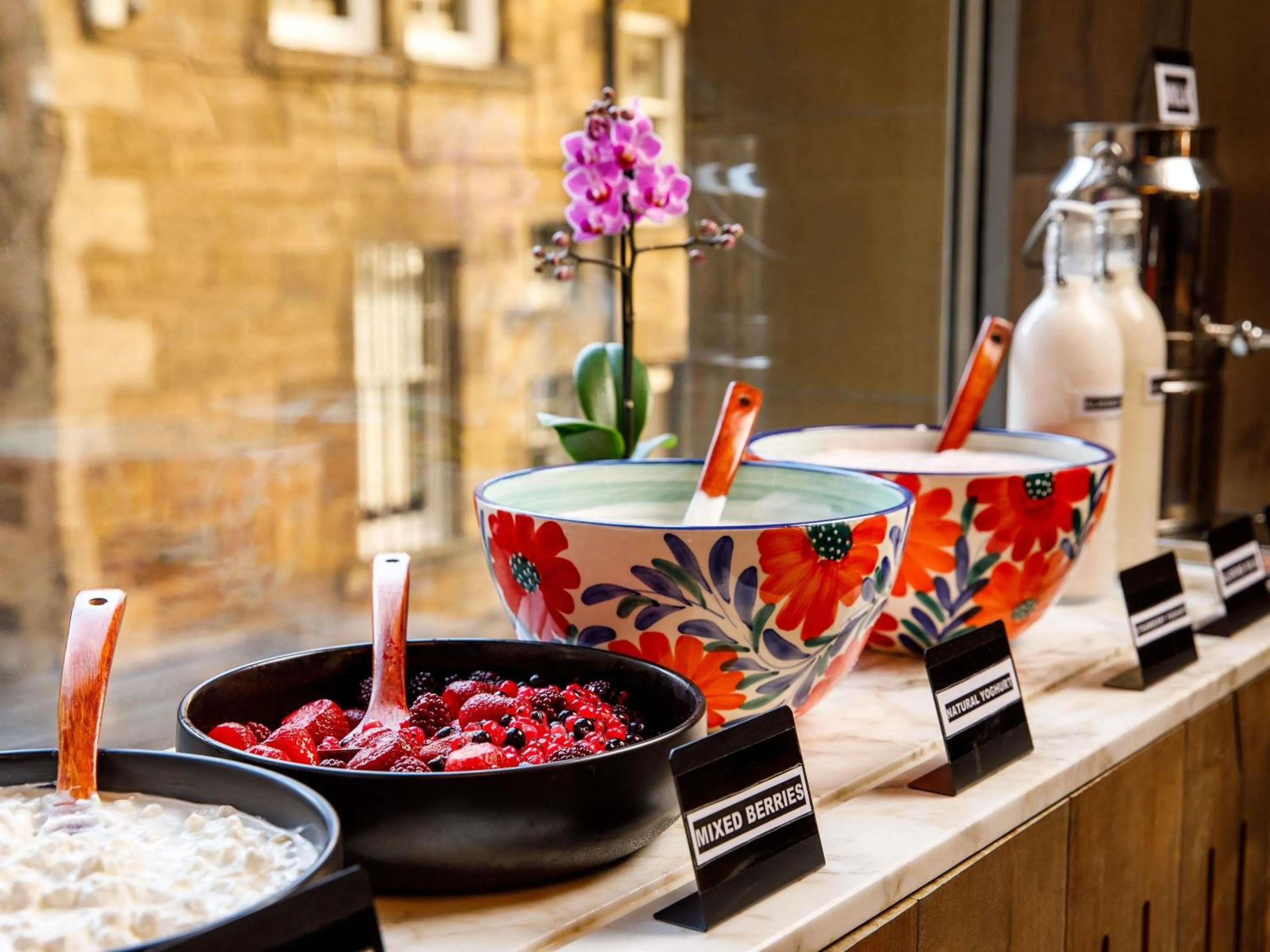 Breakfast in ibis Styles Edinburgh St Andrew Square