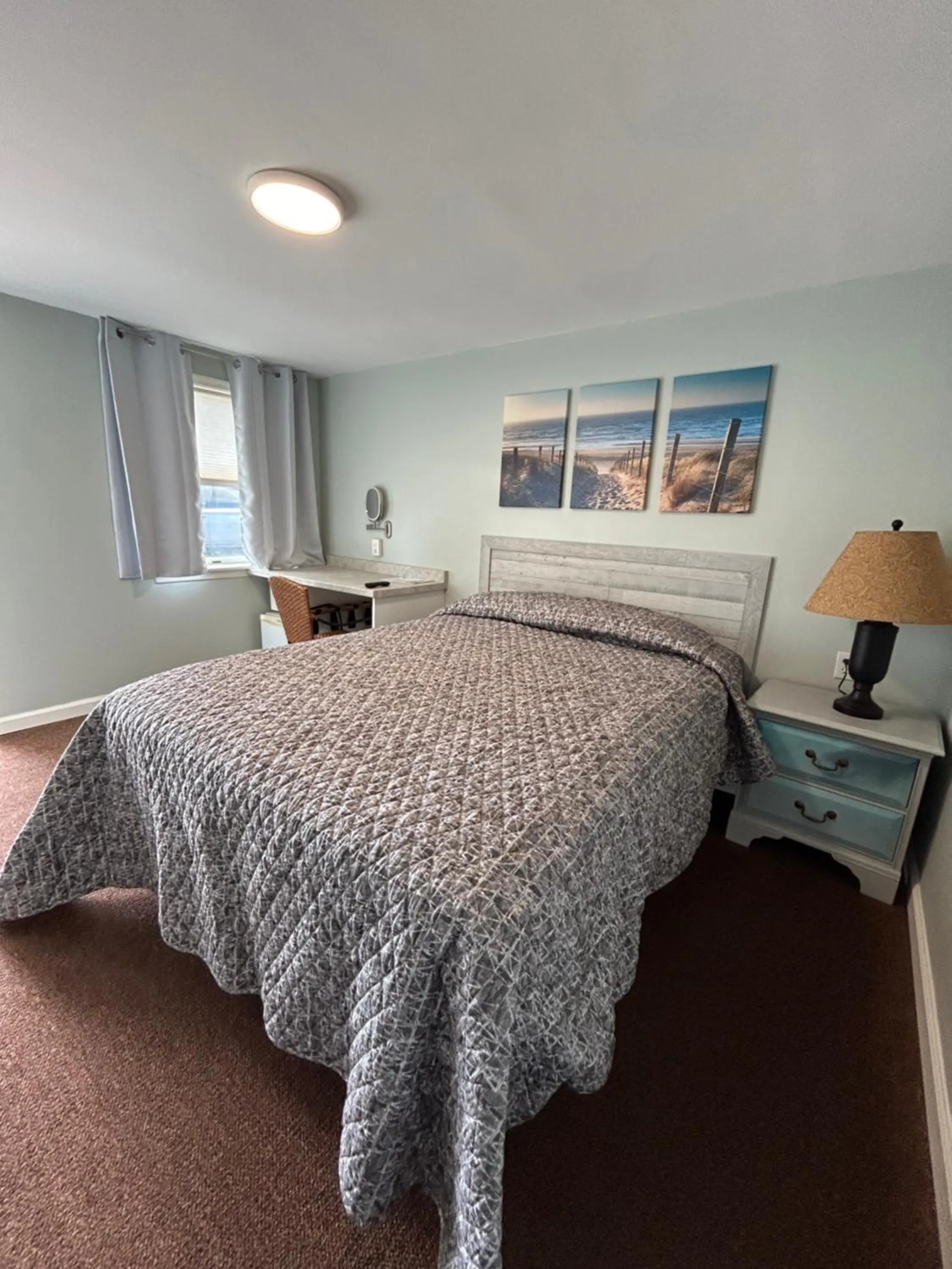 Bed in Boulevard Motel