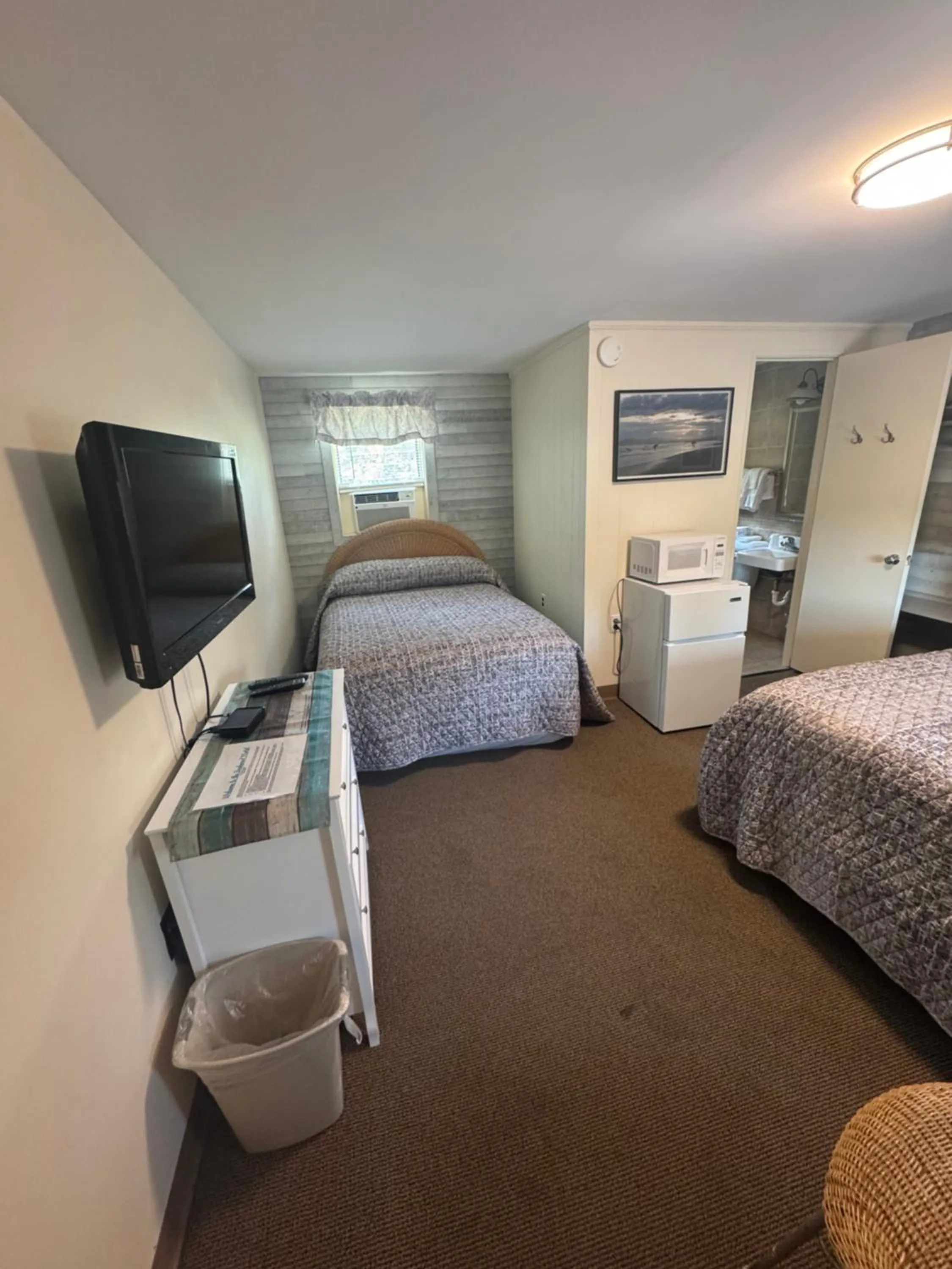 Bed in Boulevard Motel