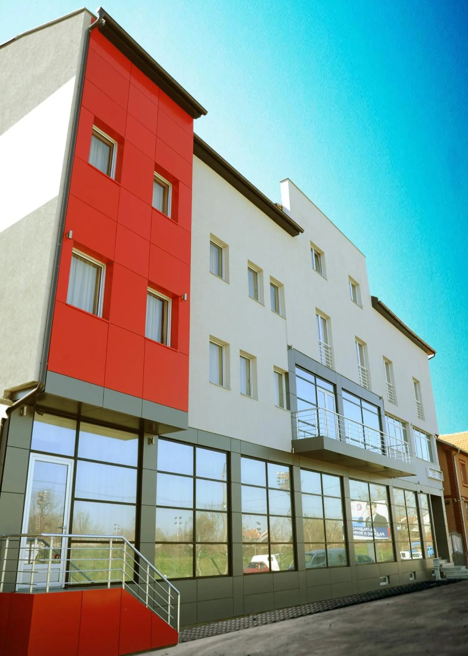 Facade/entrance in Garni Hotel Crystal Ice