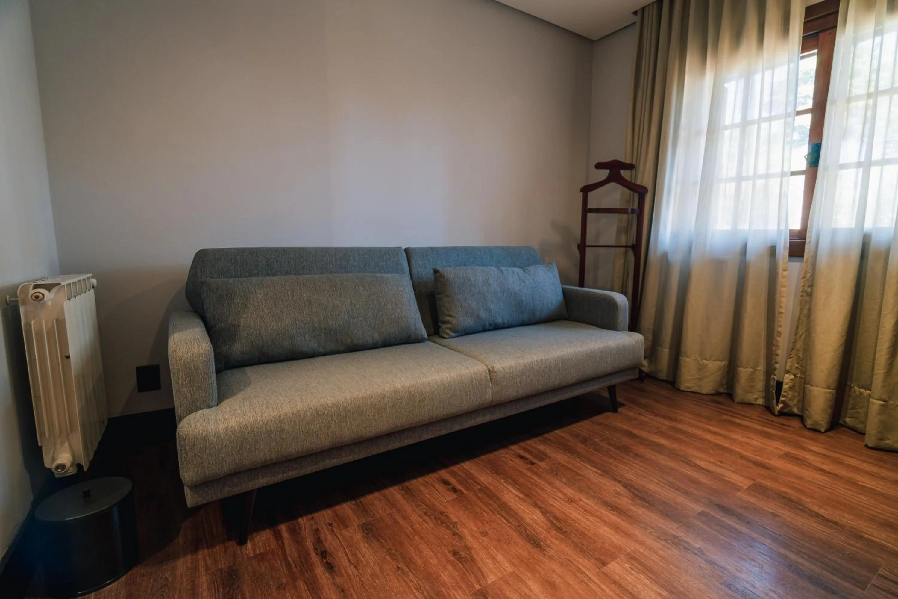 Photo of the whole room in 249 DESIGN HOTEL