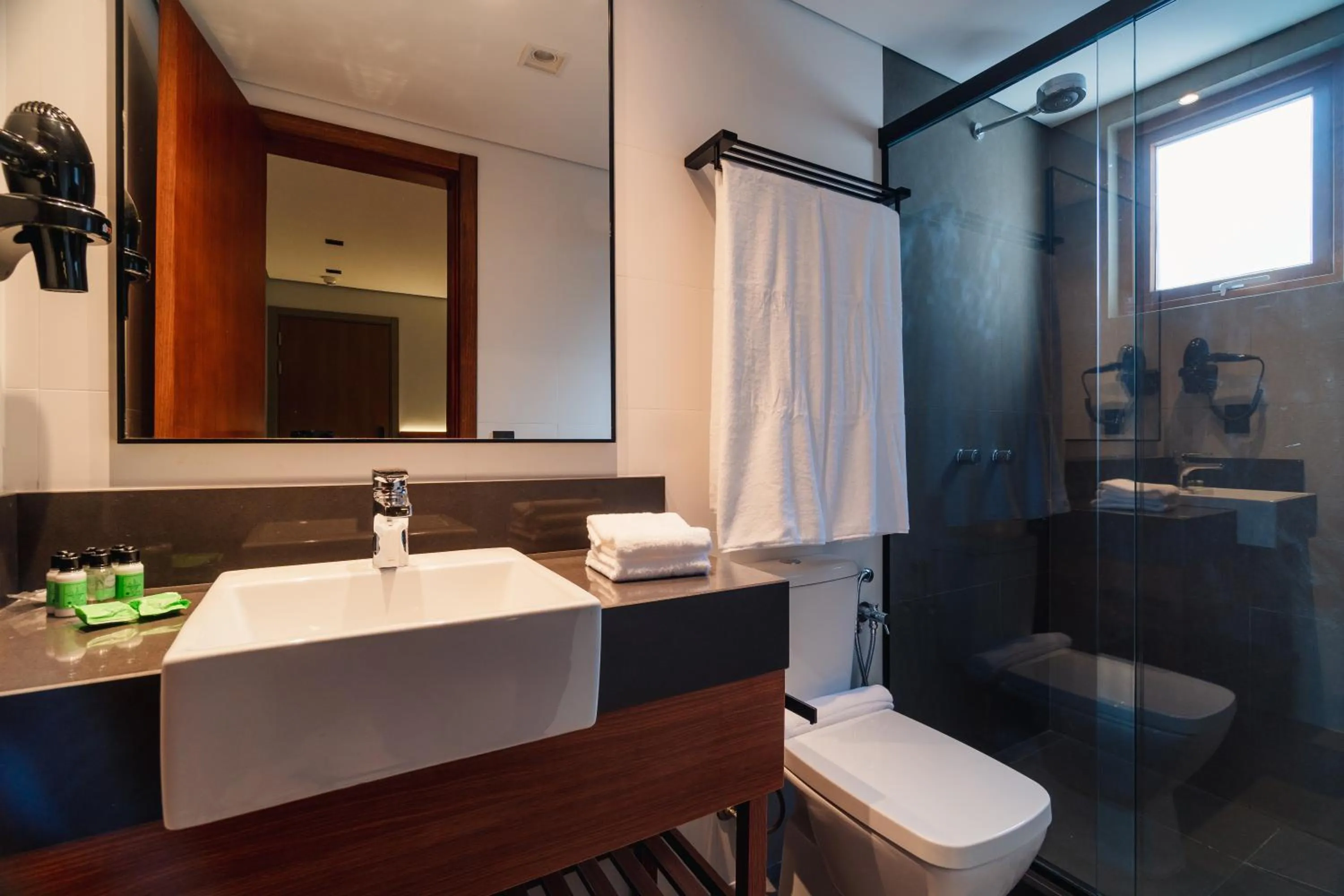 Shower in 249 DESIGN HOTEL