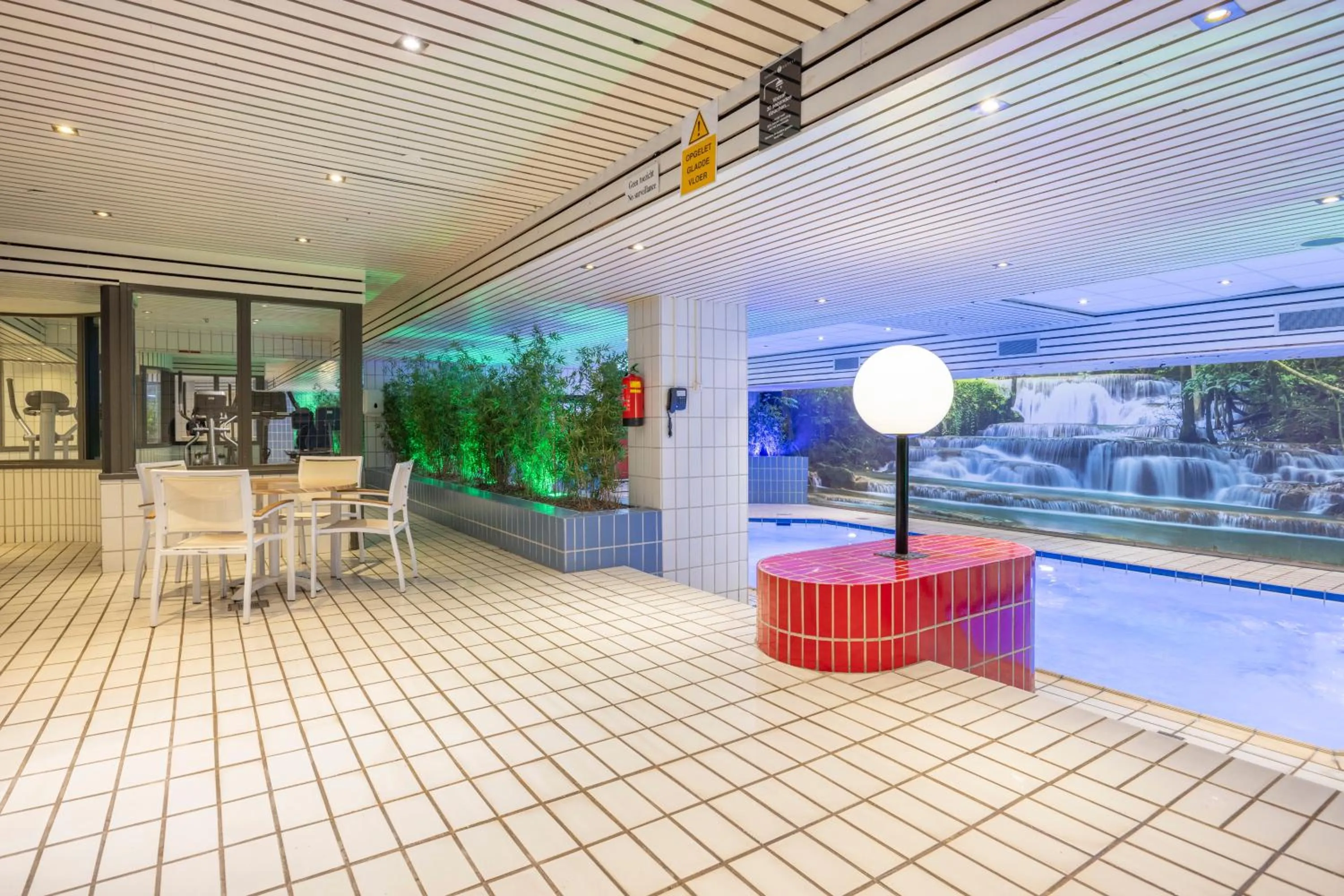 Swimming pool in Fletcher Hotel-Restaurant Nieuwegein-Utrecht