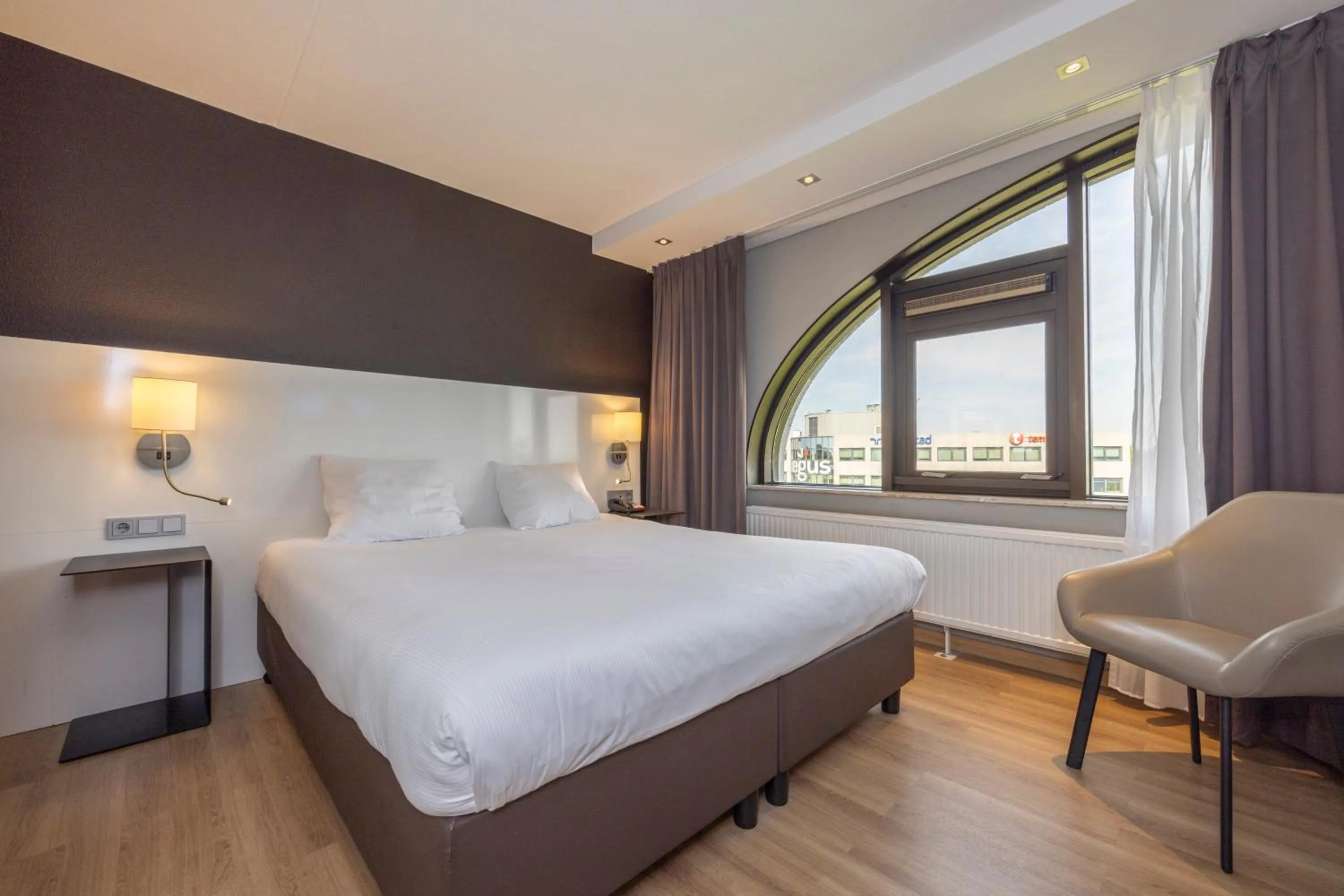 Bed in Fletcher Hotel-Restaurant Nieuwegein-Utrecht