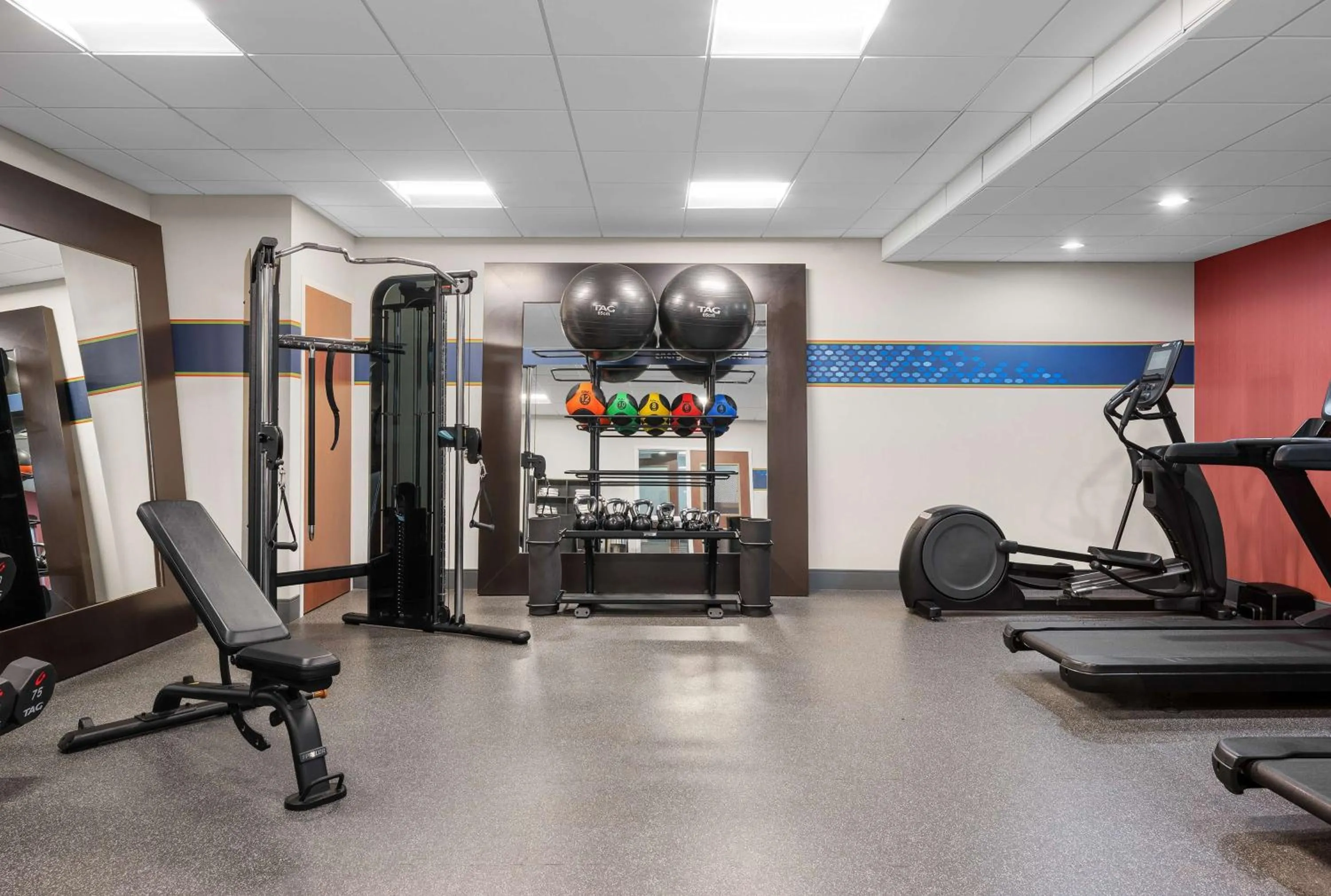 Fitness centre/facilities in Hampton Inn Atlanta McDonough