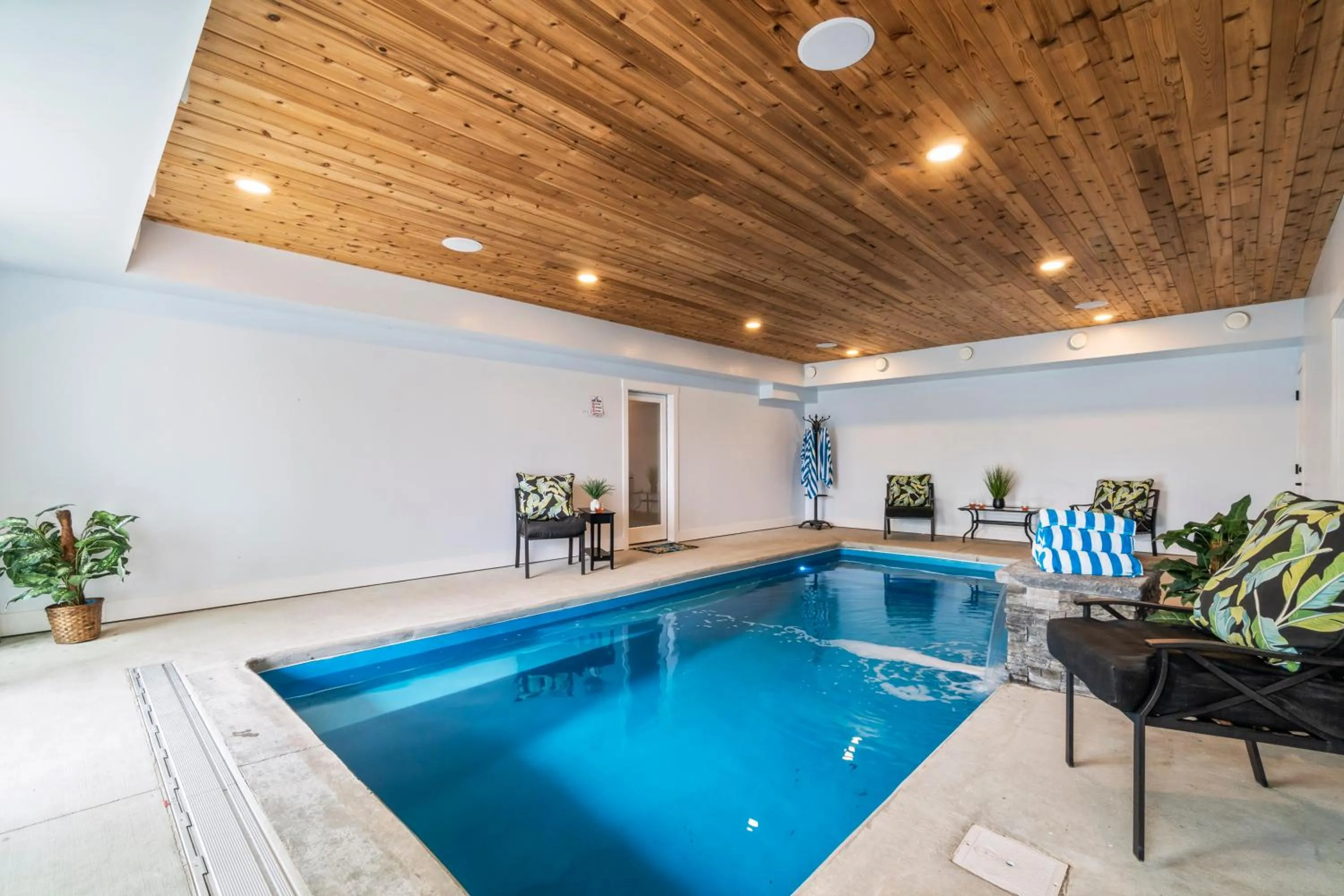 Swimming pool in Heaven's Haven