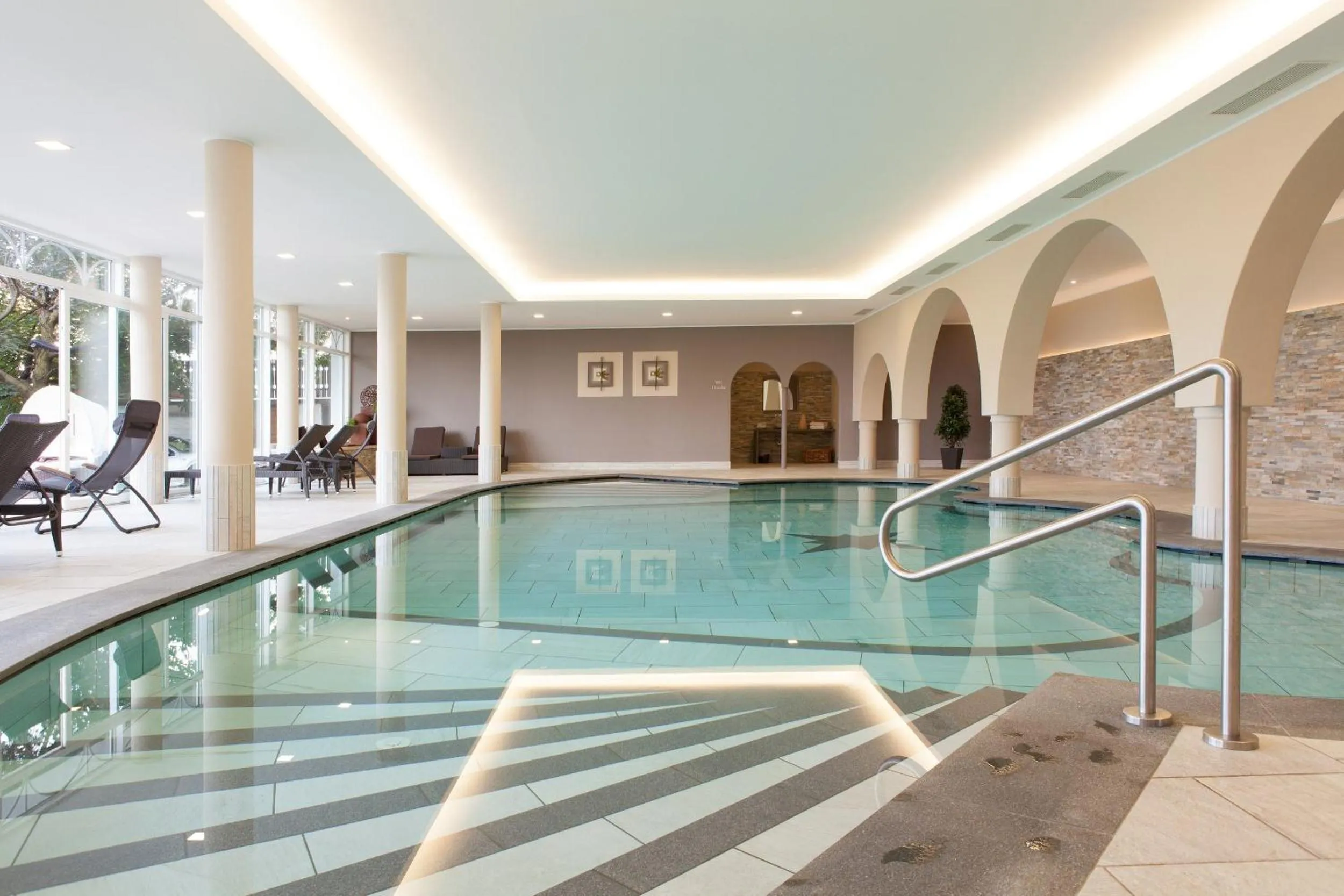 Swimming pool in Hotel Garni Katnau