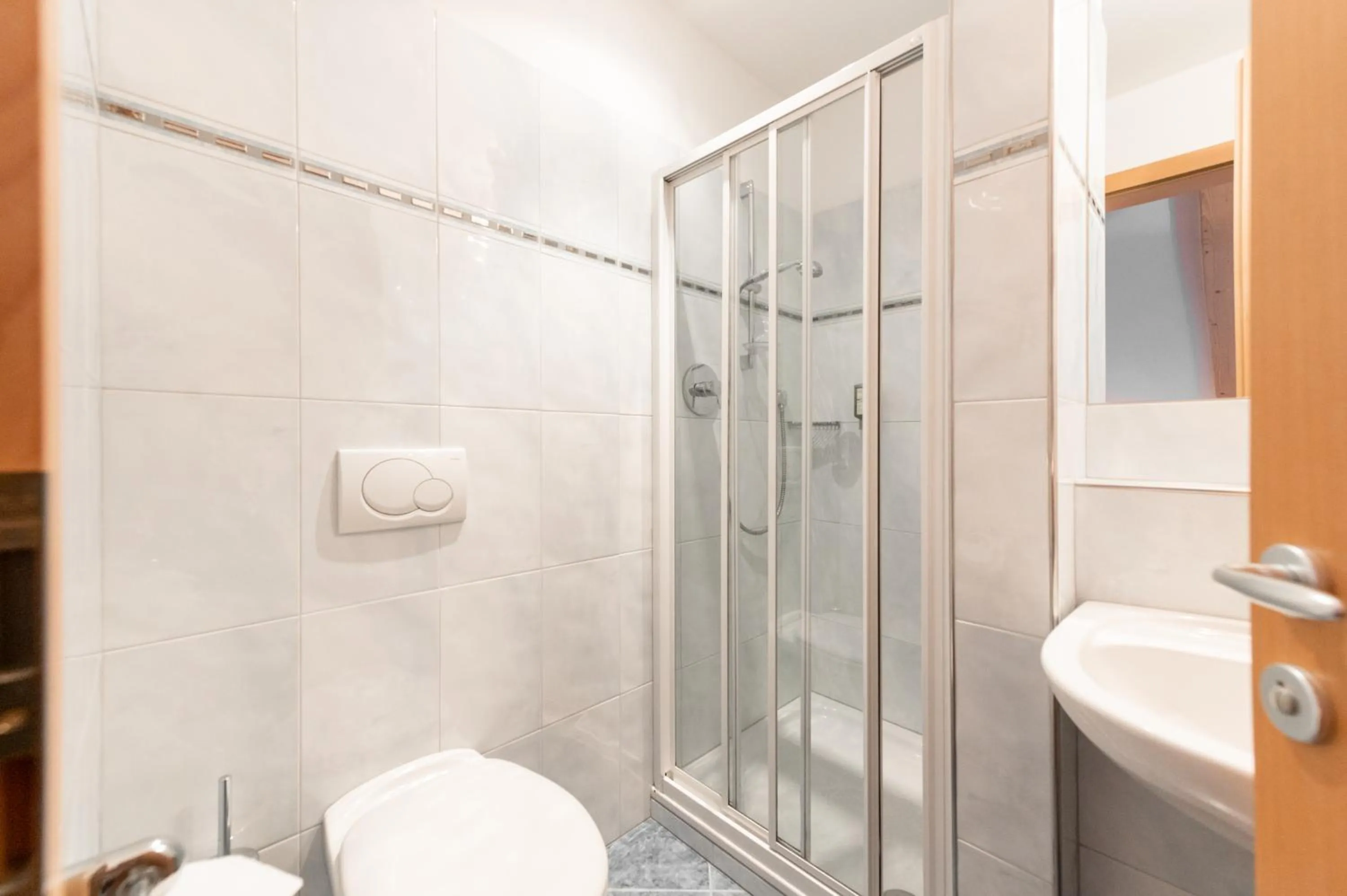 Shower in Hotel Garni Katnau