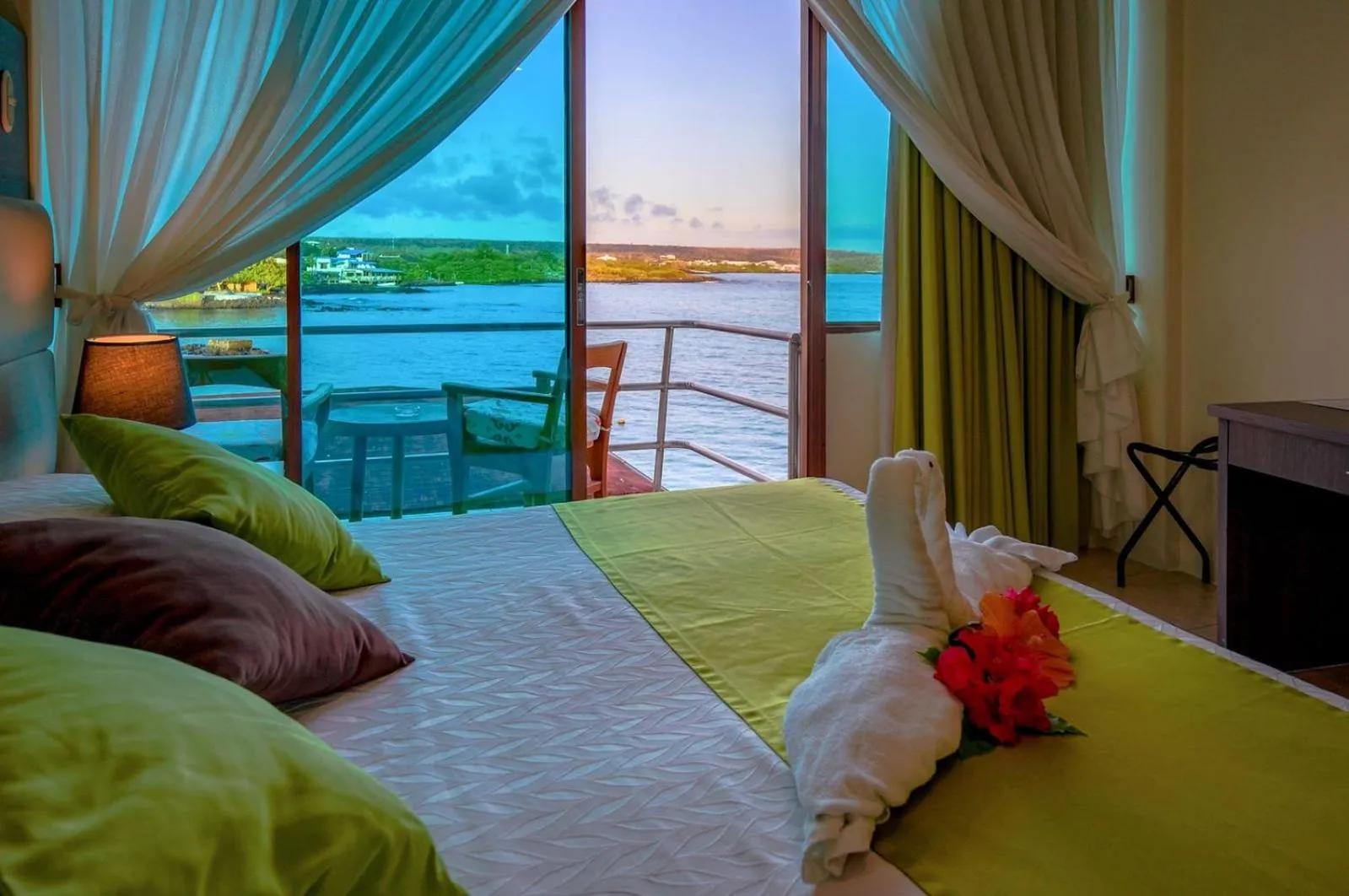 Sea view, Bed in Hotel Solymar