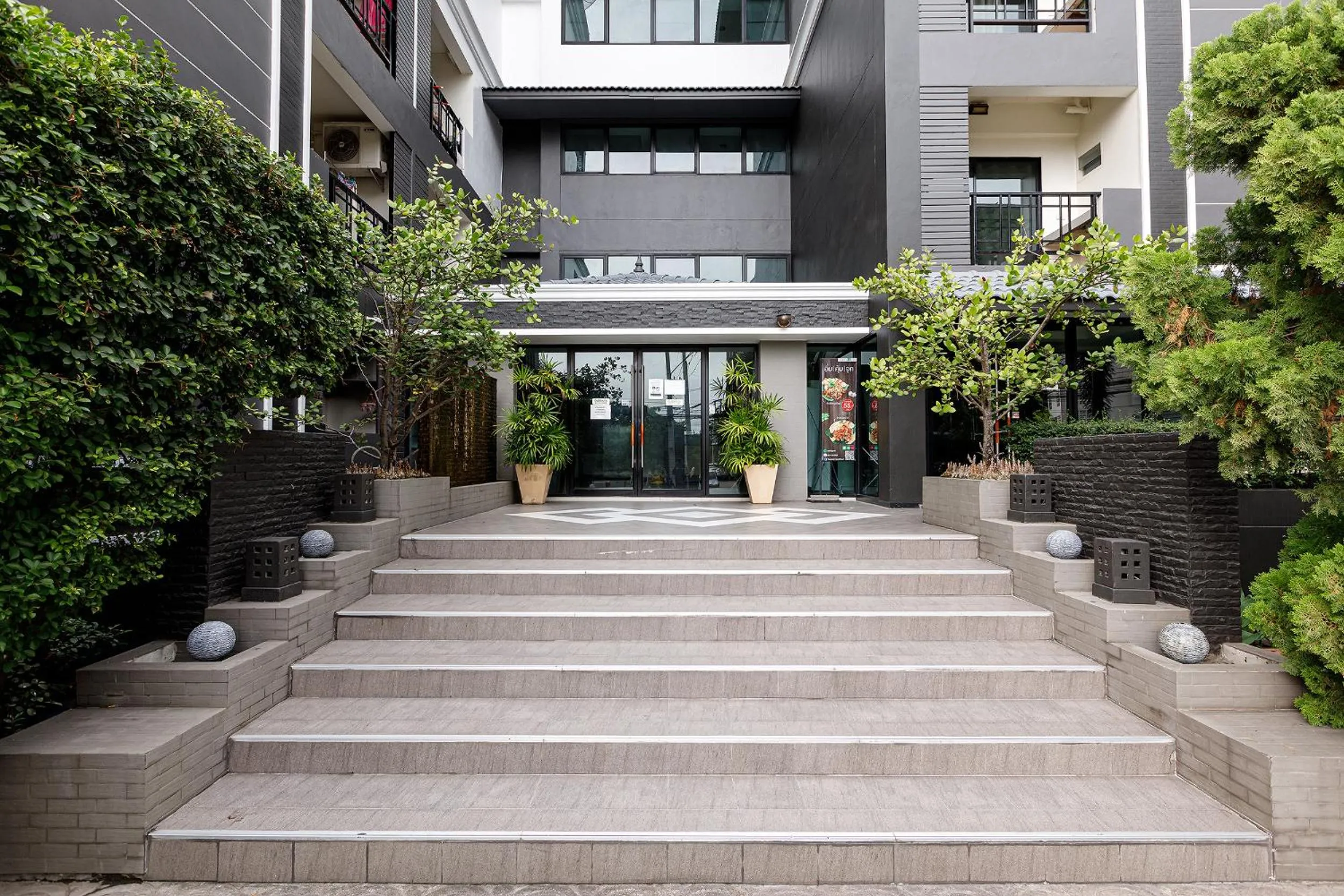 Grand Marina Residence Hotel