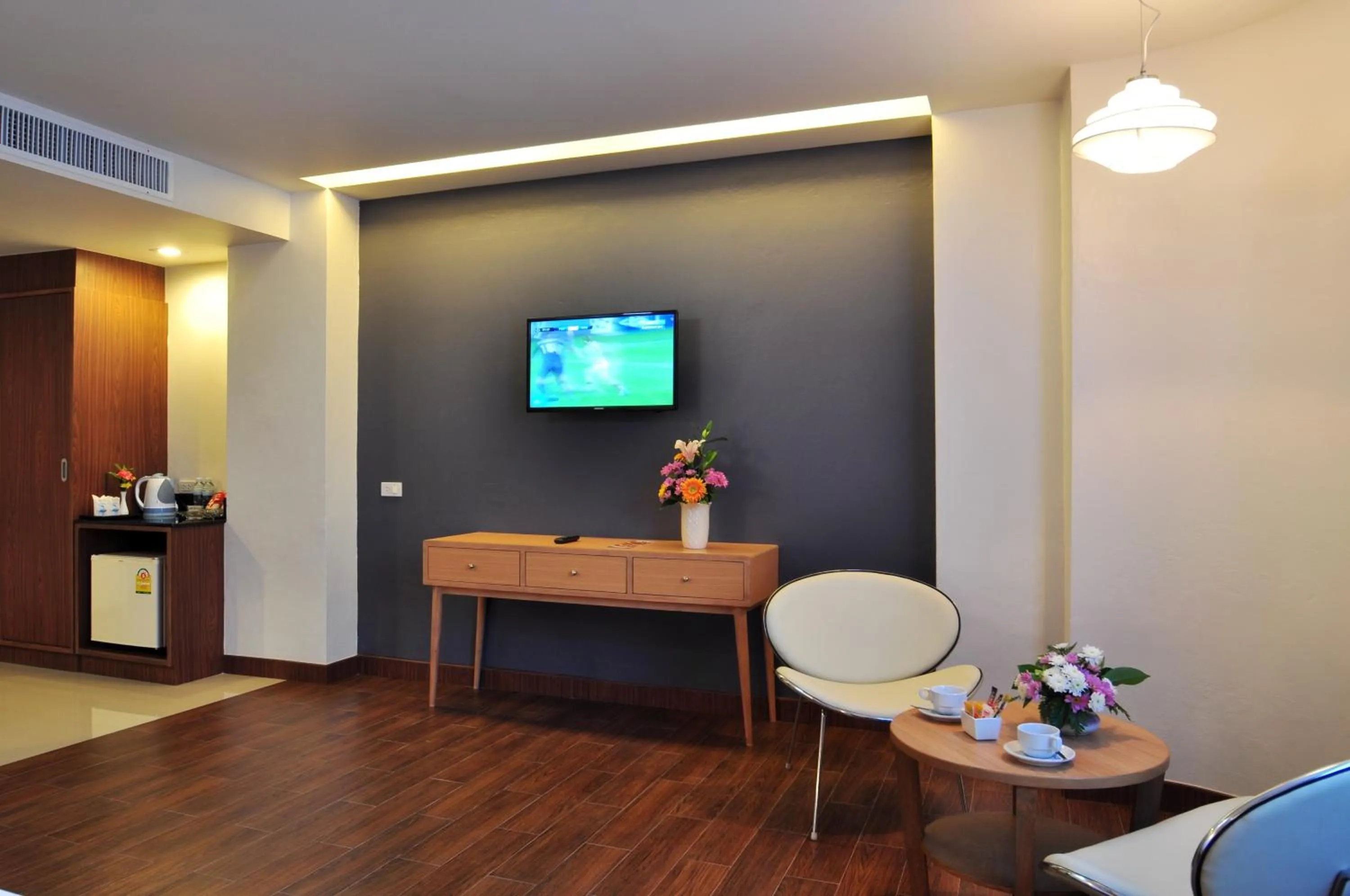 Decorative detail in Flipper Lodge Hotel - SHA Extra Plus