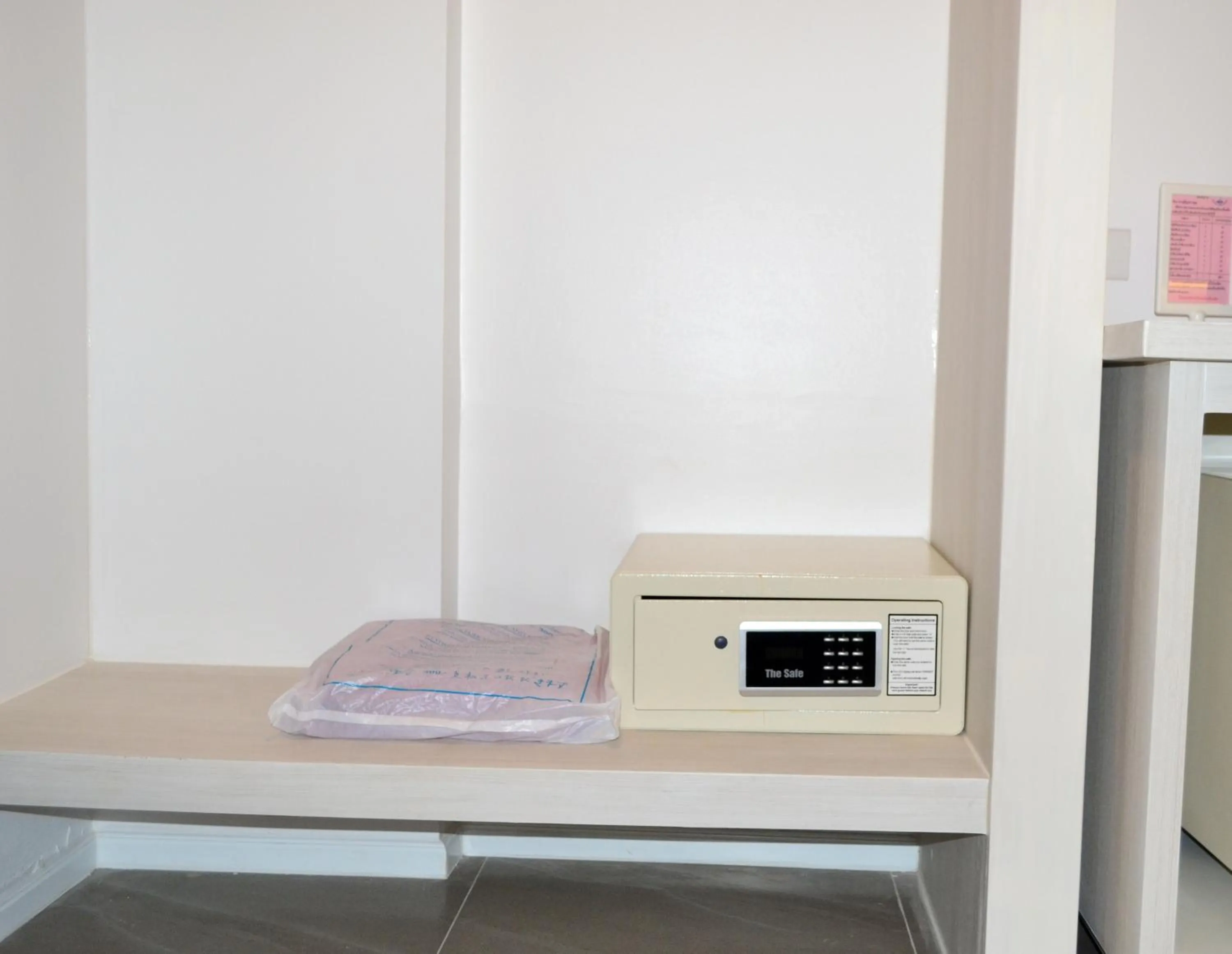 safe in Flipper Lodge Hotel - SHA Extra Plus