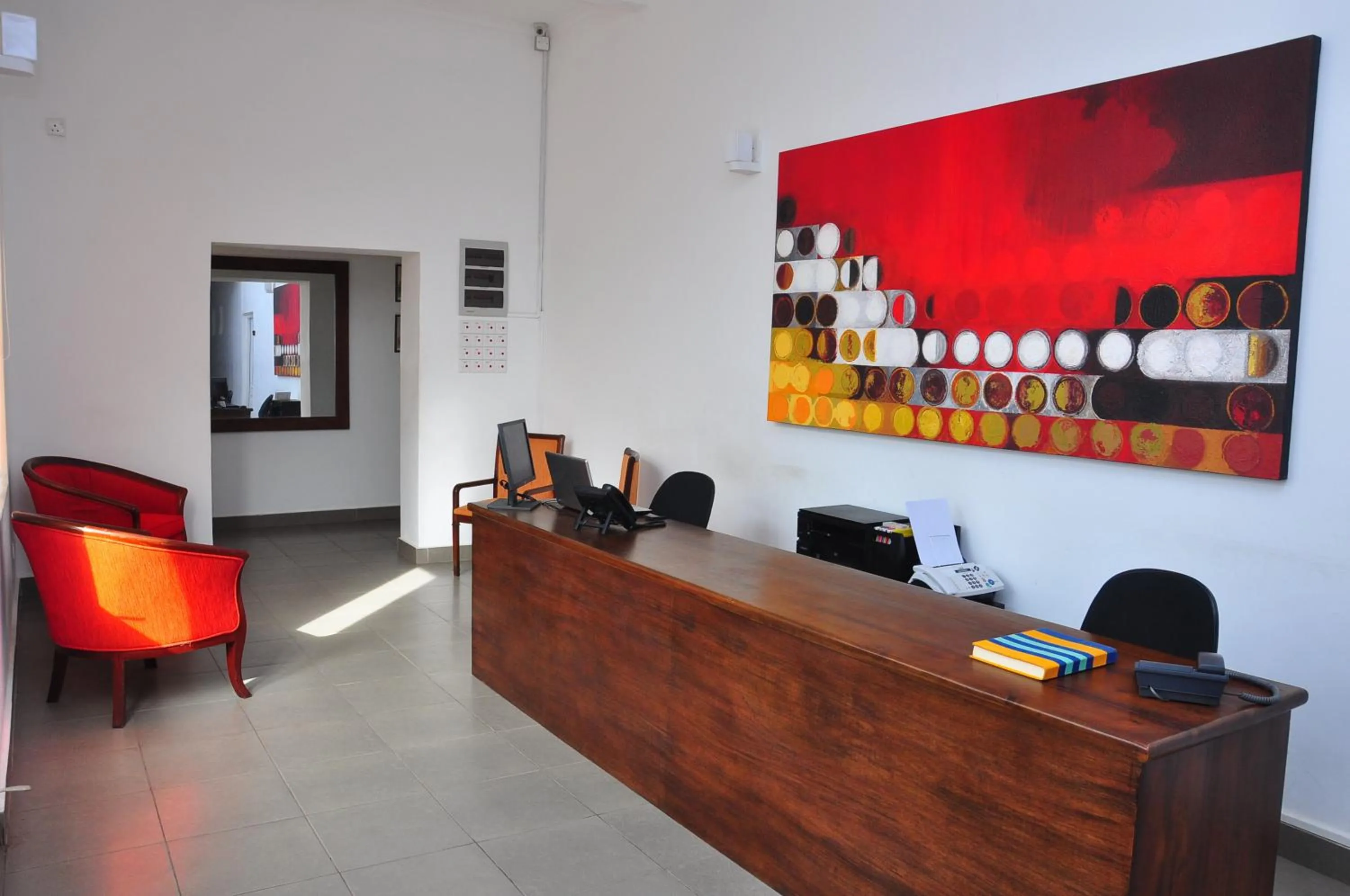Lobby or reception in Comfort@15 Hotel Colombo
