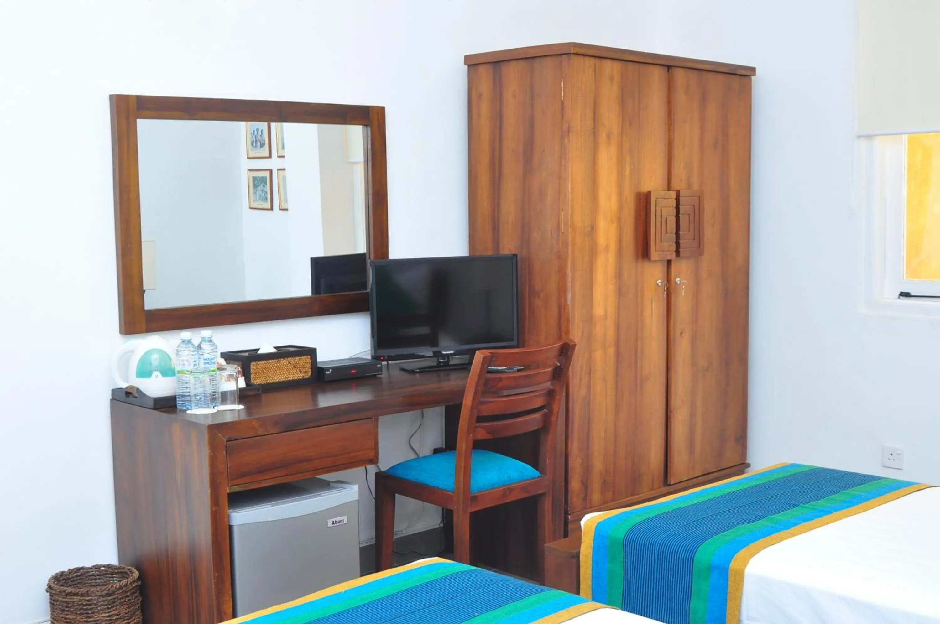 TV and multimedia, Bed in Comfort@15 Hotel Colombo