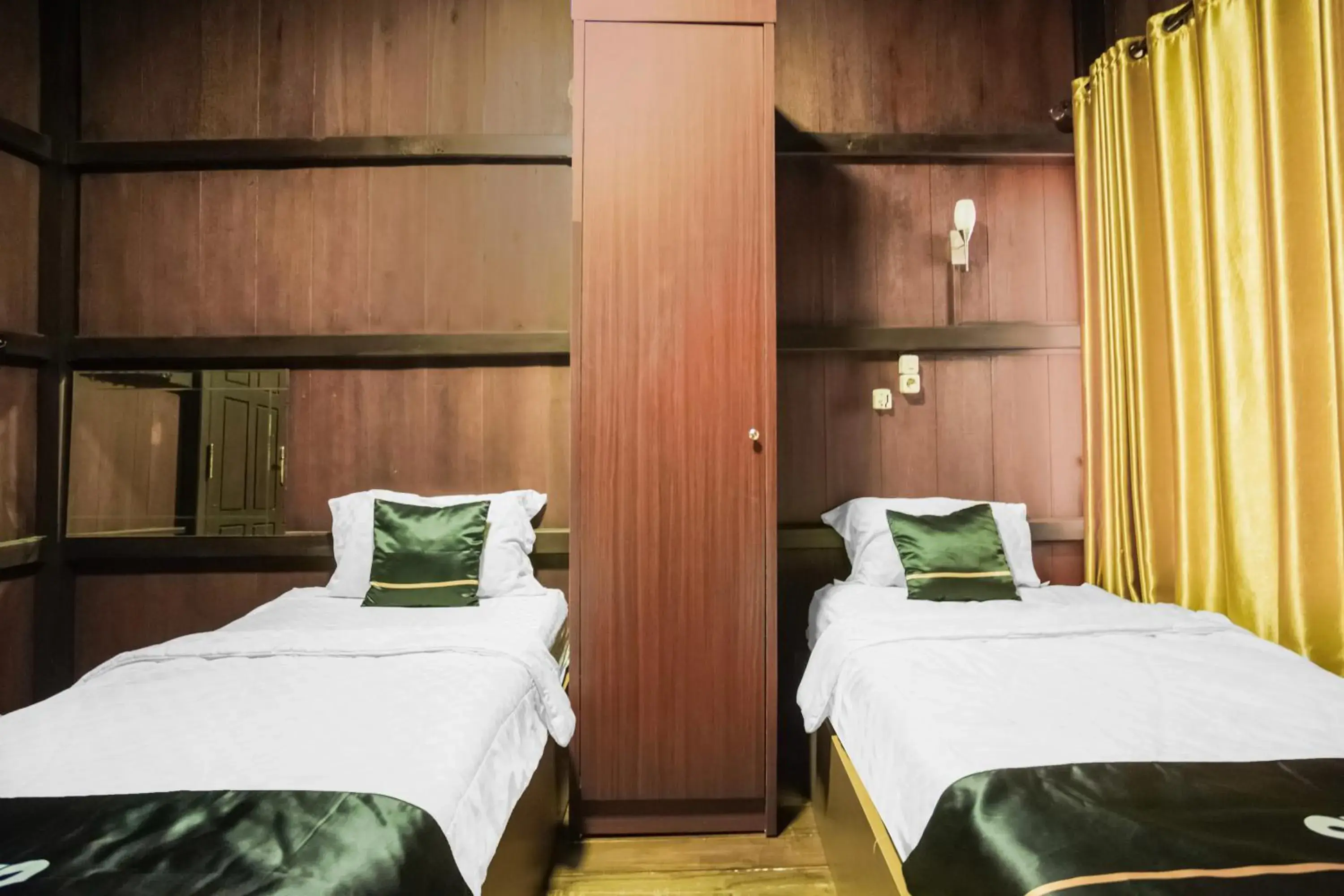 Deluxe Twin Room in Townhouse Oak Ilir Timur I Near Ptc Mall Deluxe Twin Room in Townhouse Oak Ilir Timur I Near Ptc Mall