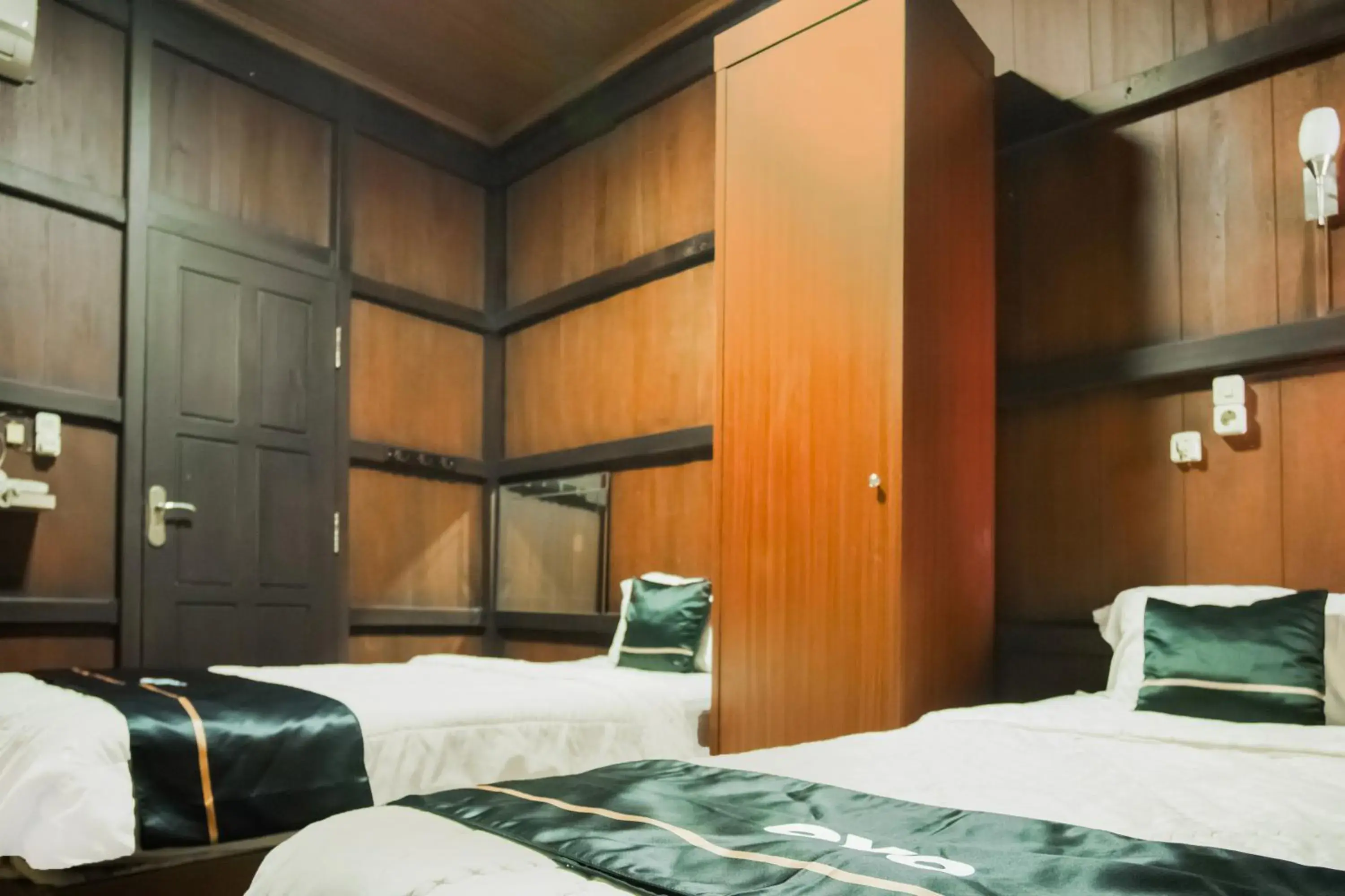 Deluxe Twin Room in Townhouse Oak Ilir Timur I Near Ptc Mall Deluxe Twin Room in Townhouse Oak Ilir Timur I Near Ptc Mall