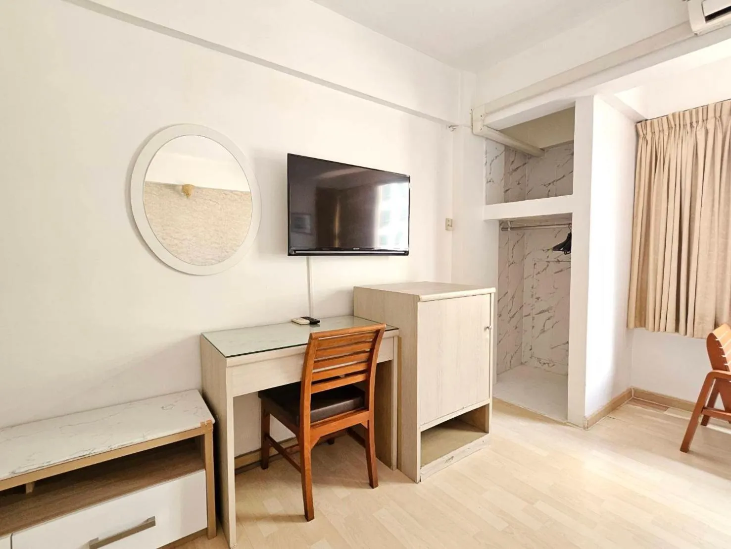 Bedroom in Crown BTS Nana Hotel