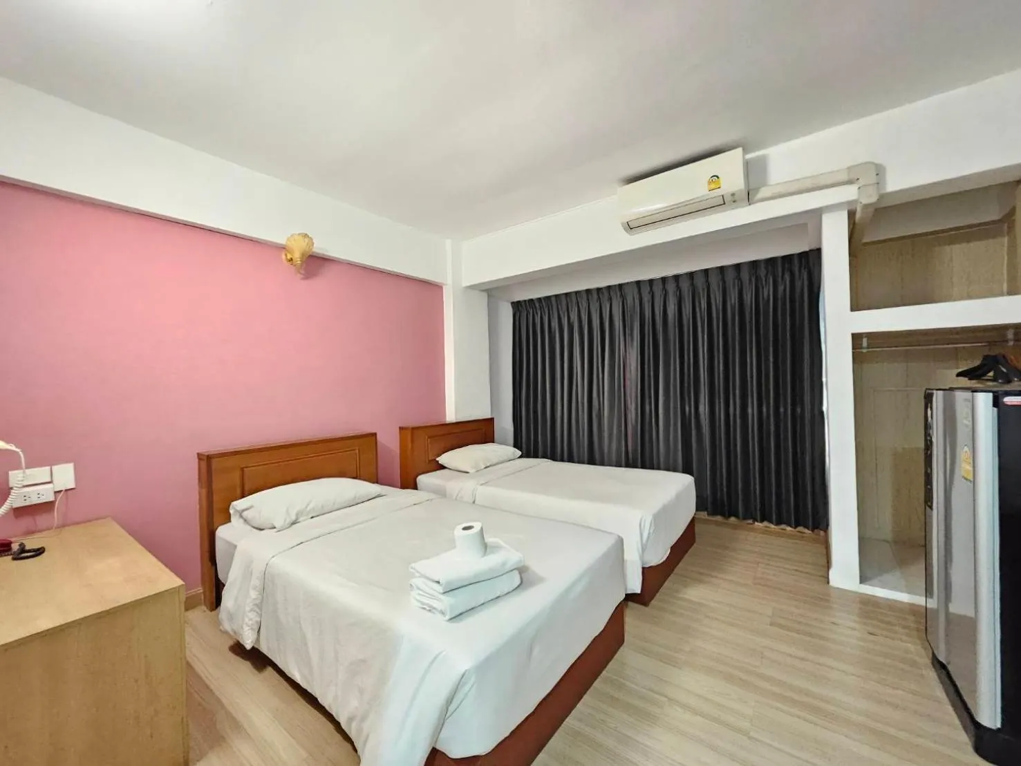 Bed in Crown BTS Nana Hotel