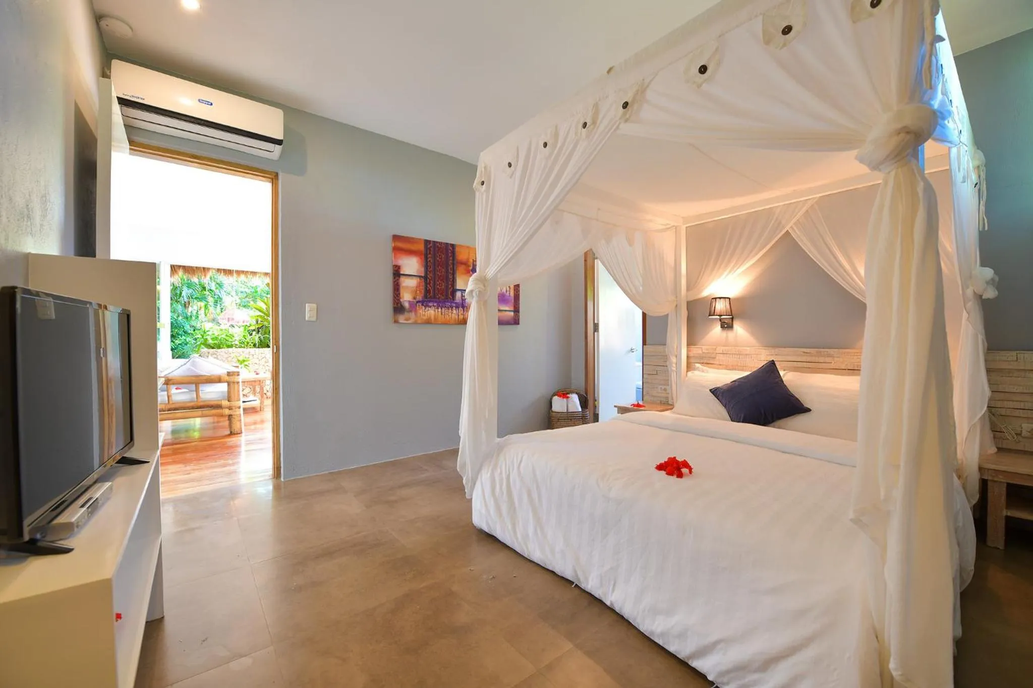 TV and multimedia, Bed in Diniview Villa Resort