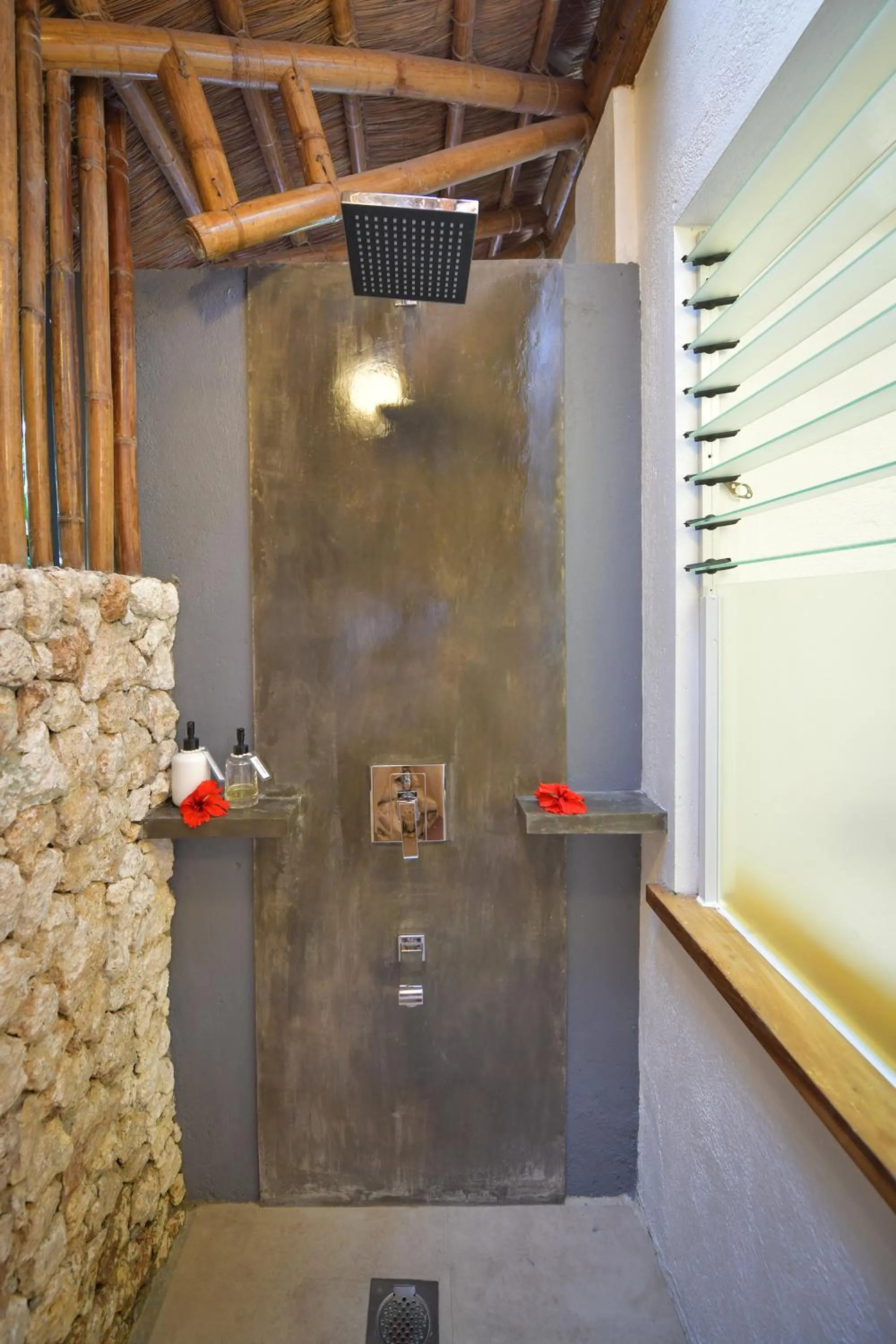 Shower in Diniview Villa Resort