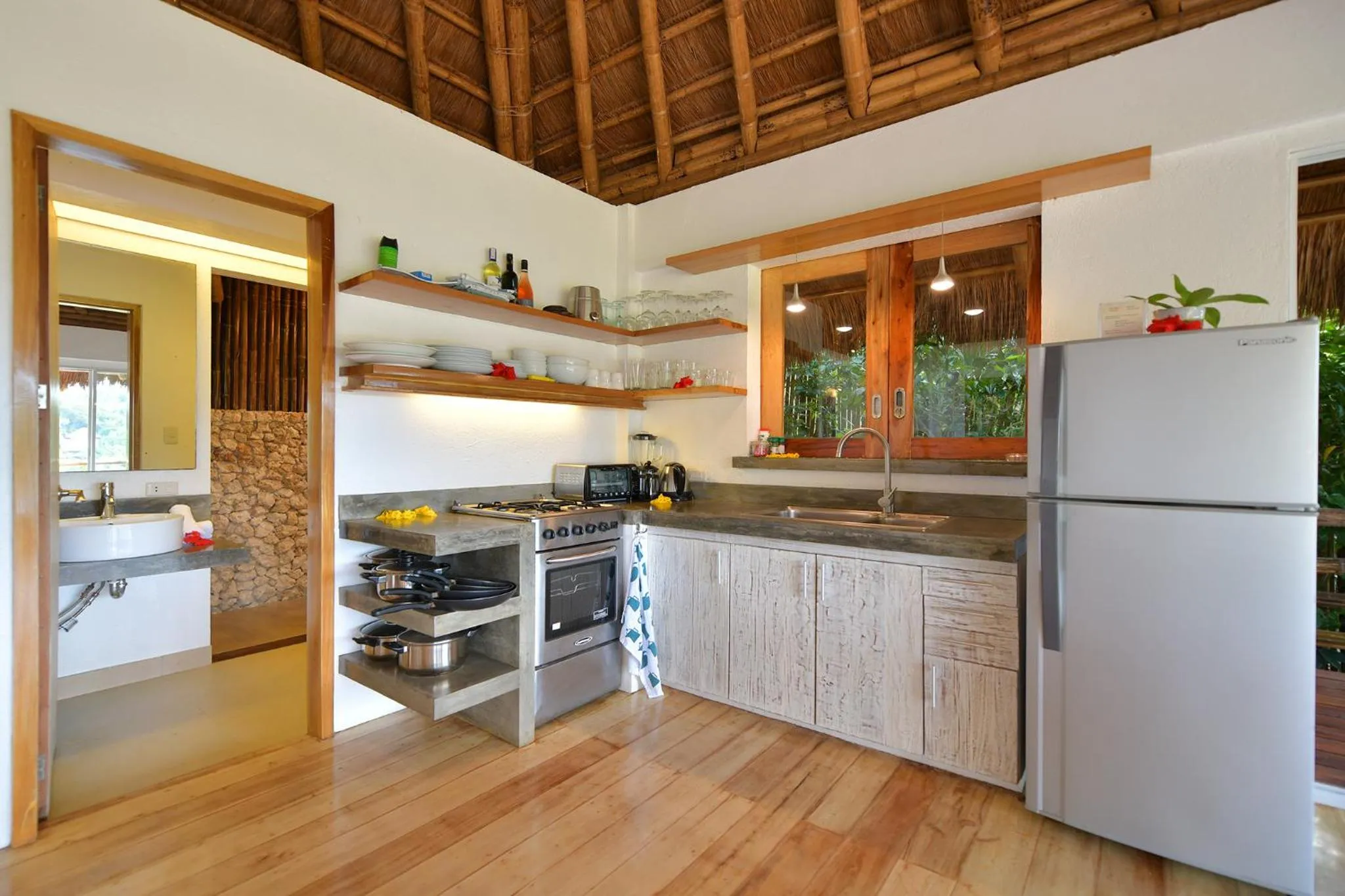 Kitchen or kitchenette in Diniview Villa Resort