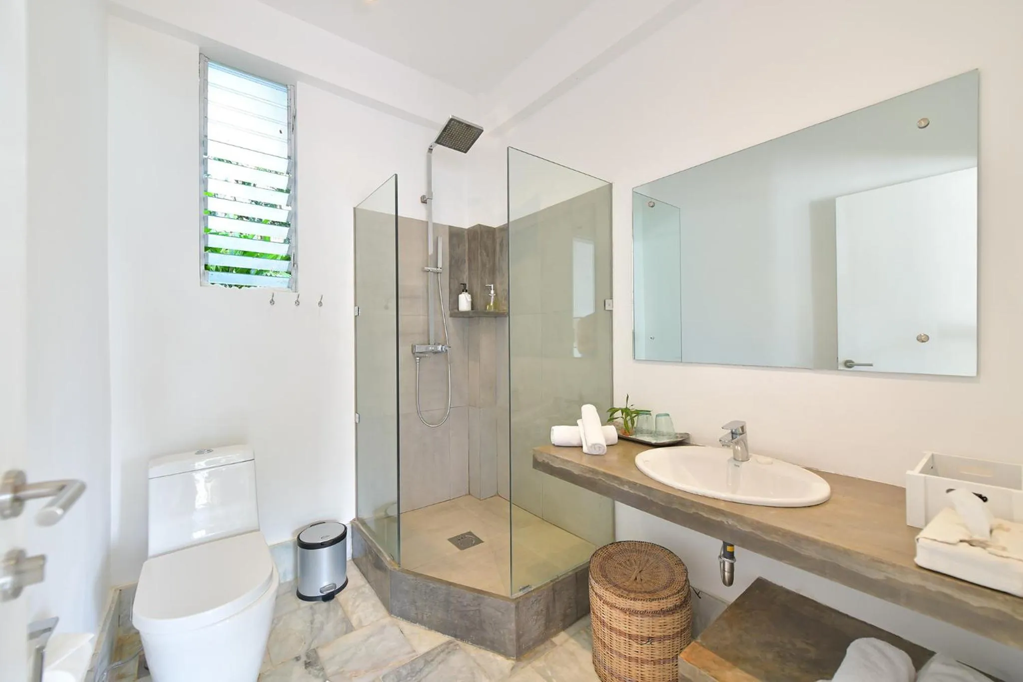 Shower in Diniview Villa Resort