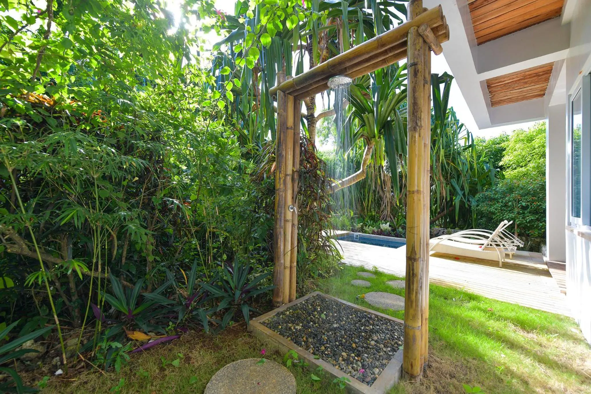 Shower in Diniview Villa Resort