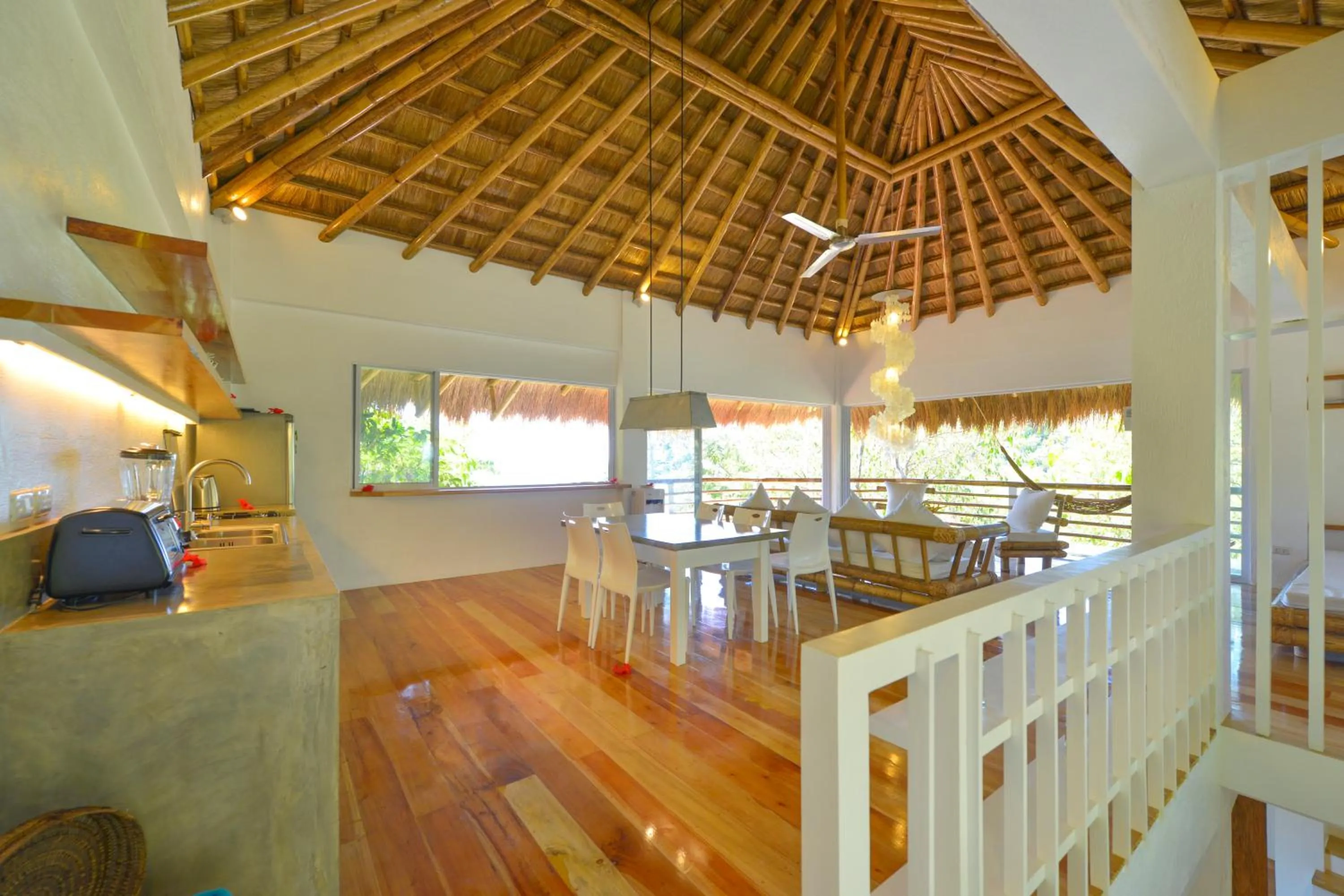 Kitchen or kitchenette in Diniview Villa Resort