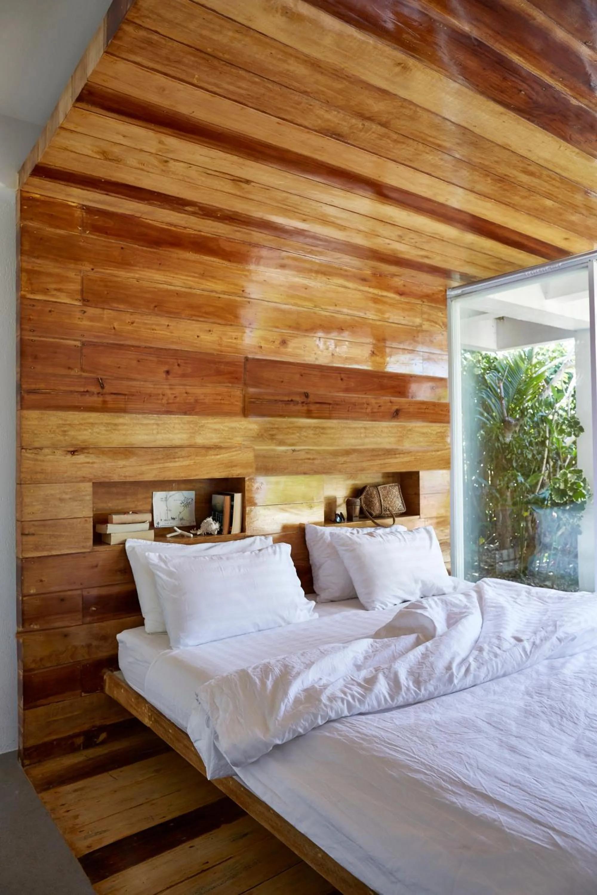 Bedroom, Bed in Diniview Villa Resort