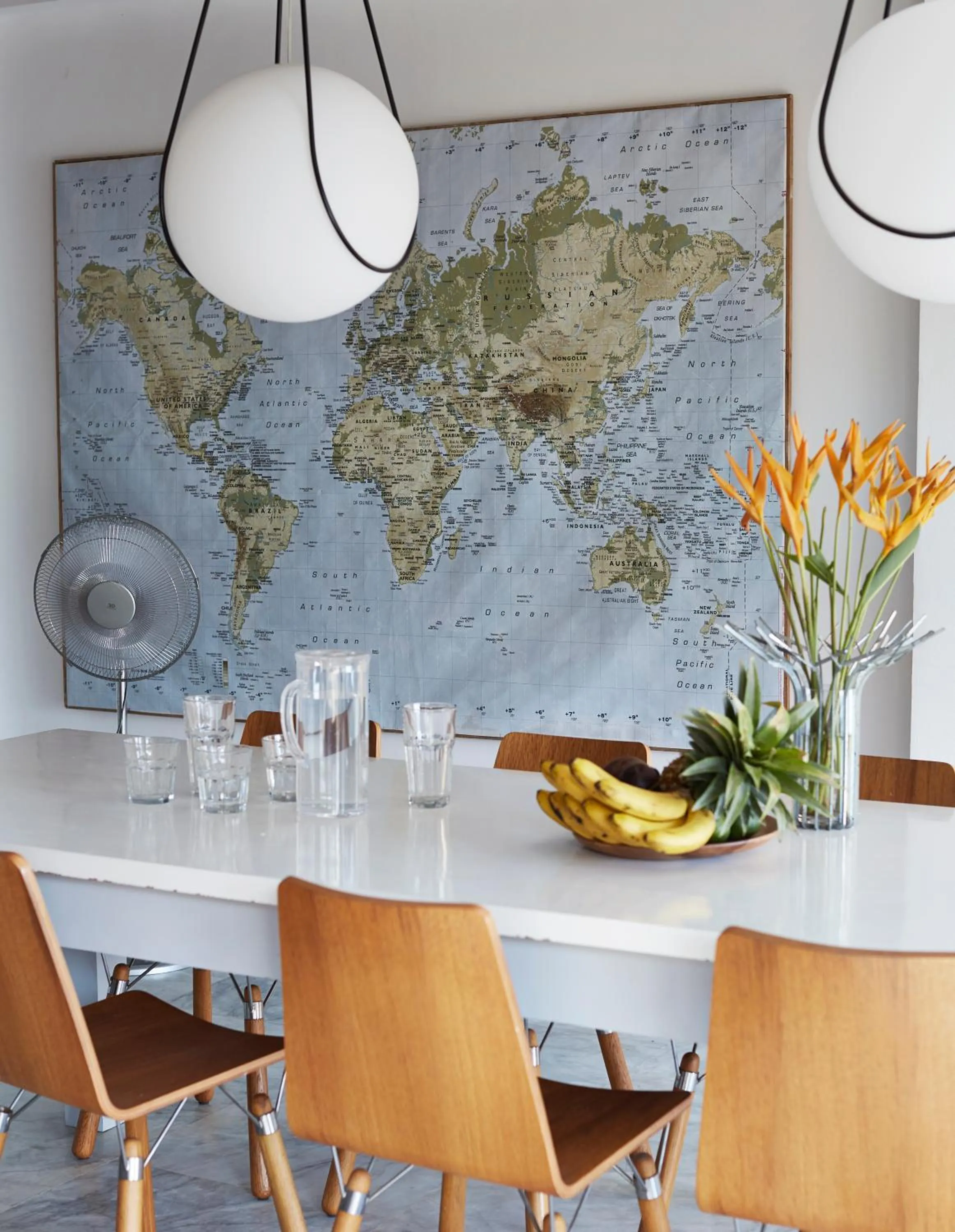 Dining area in Diniview Villa Resort