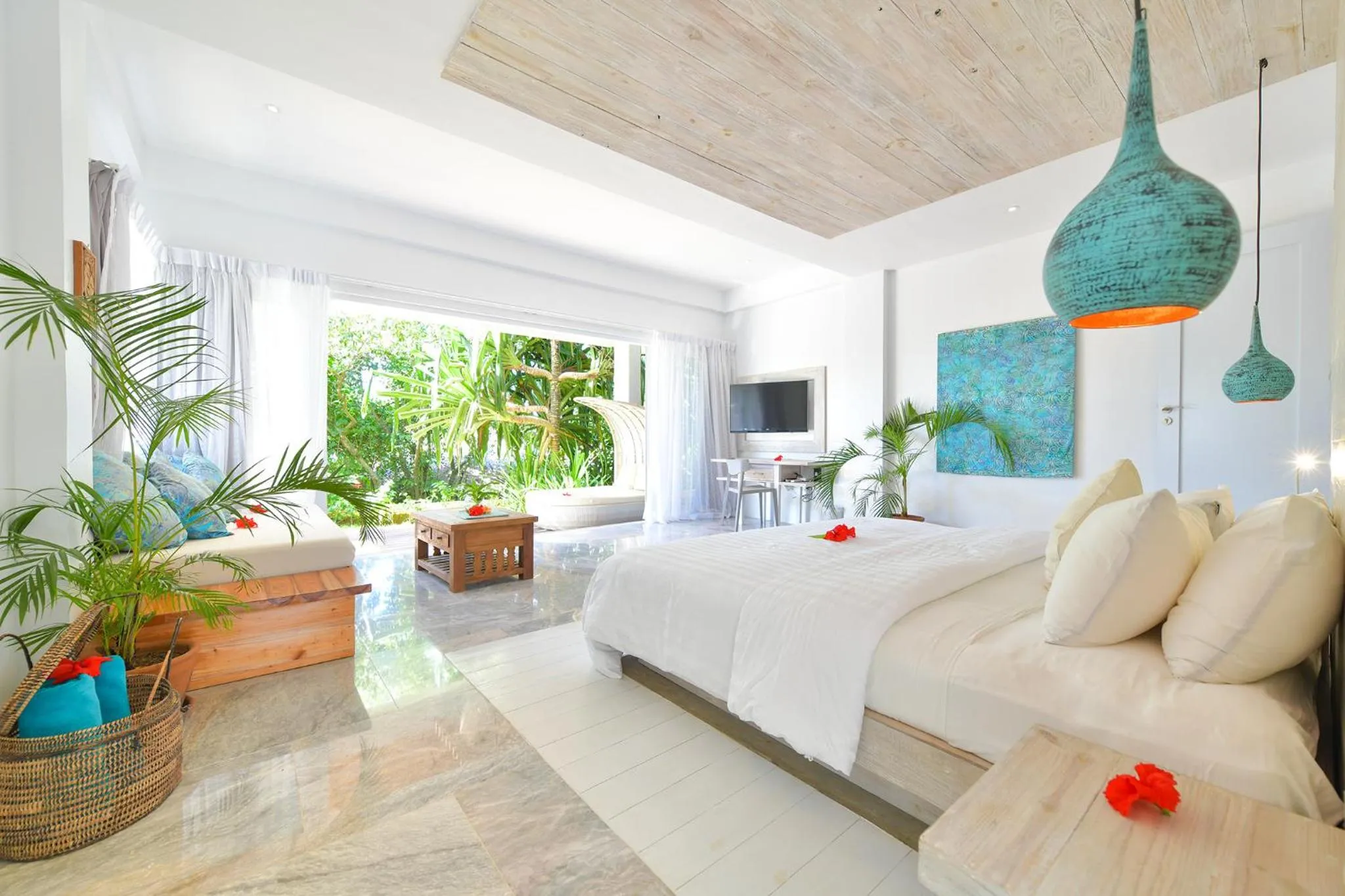 Photo of the whole room, Bed in Diniview Villa Resort