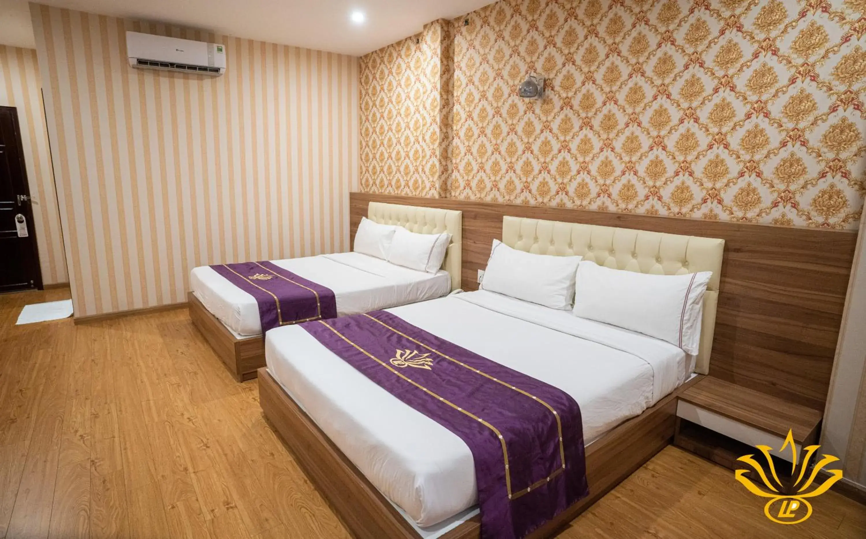 Standard Quadruple Room in Linh Phuong 3 Hotel Standard Quadruple Room in Linh Phuong 3 Hotel