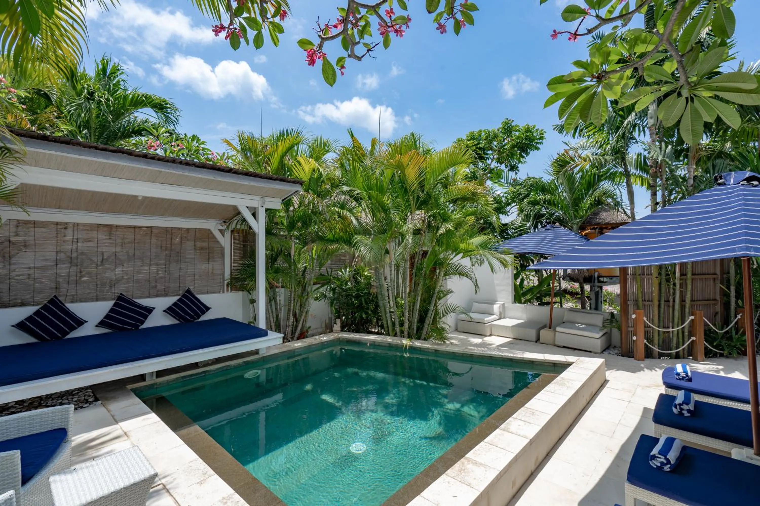 Swimming pool in Aqua Nusa - Luxury Lembongan Villas