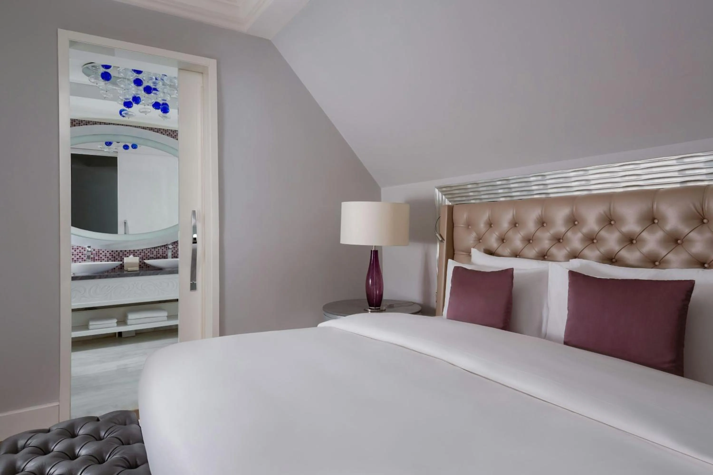 Photo of the whole room, Bed in Pik Palace, Shahdag, Autograph Collection