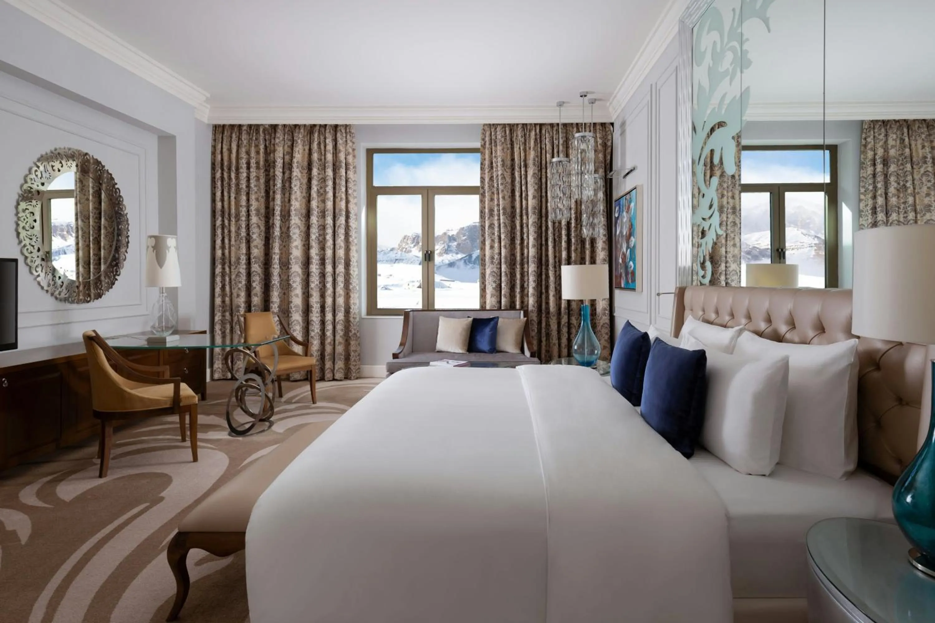 Photo of the whole room, Bed in Pik Palace, Shahdag, Autograph Collection