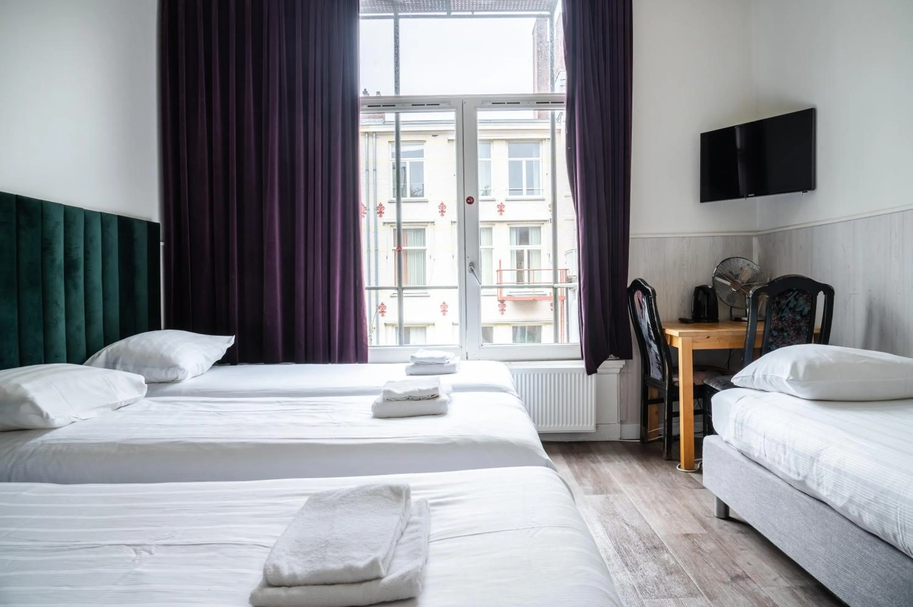 Bed in Hotel Kap City Centre