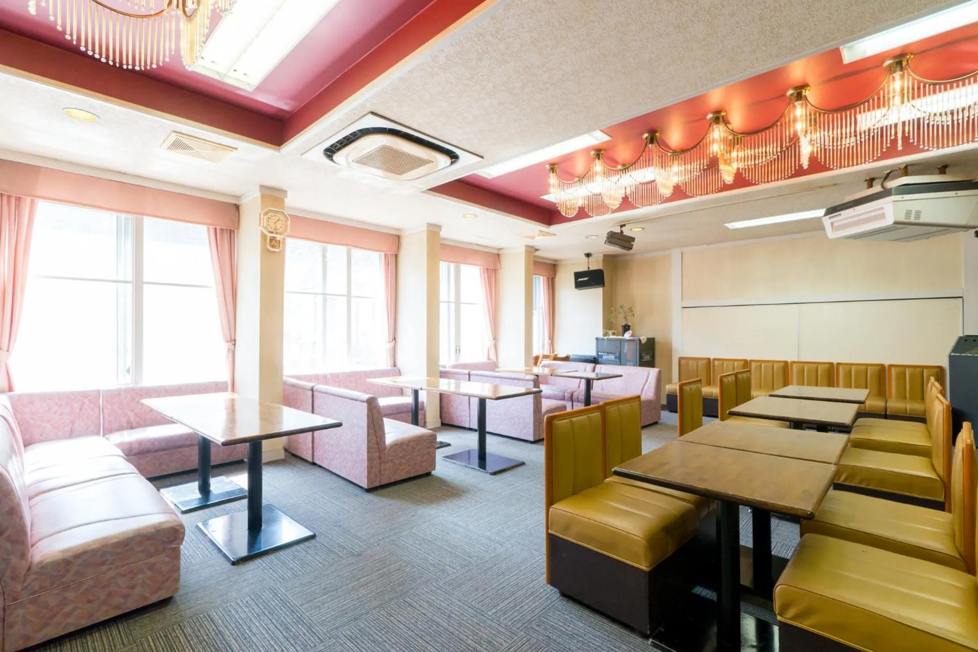 Communal lounge/ TV room in Shosenkaku