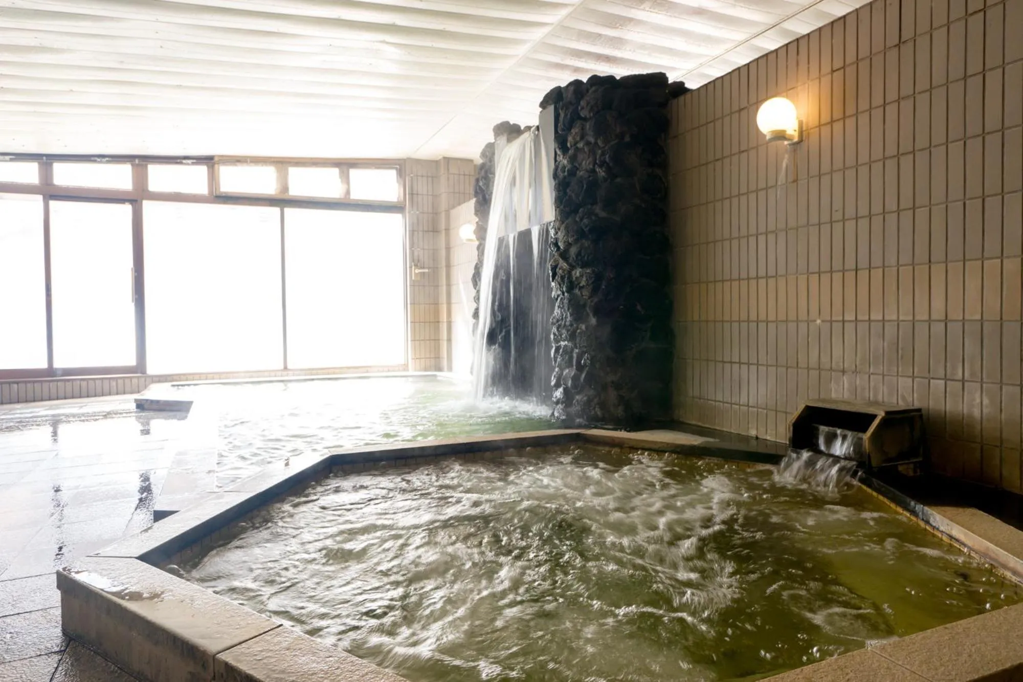 Hot Spring Bath in Shosenkaku