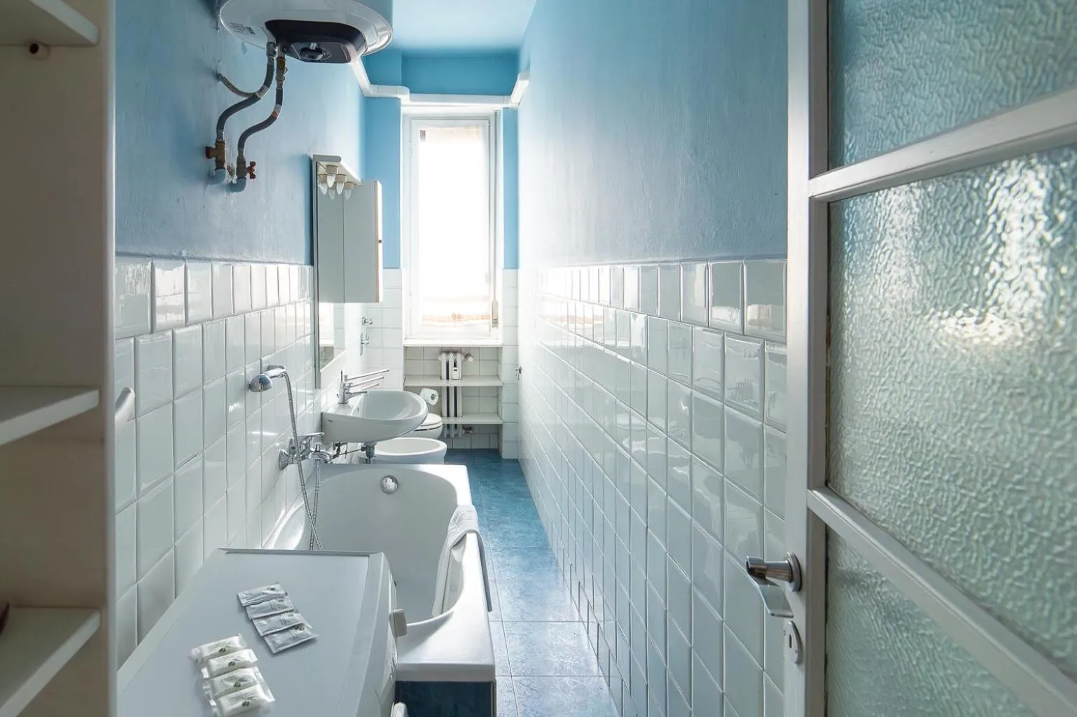 Toilet in Hbhall Residenze Darsena