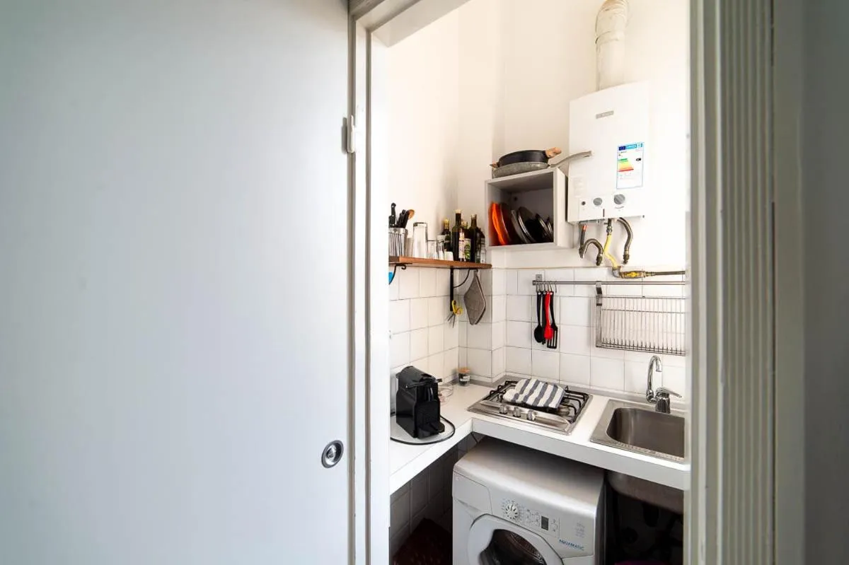 Kitchen or kitchenette in Hbhall Residenze Darsena