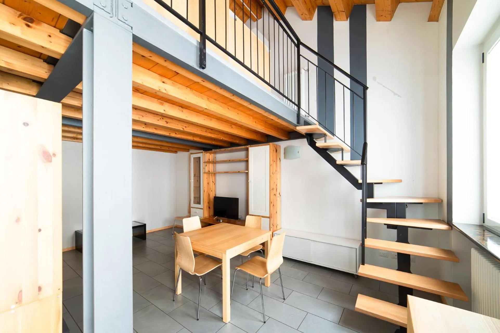 Dining area in Hbhall Residenze Darsena