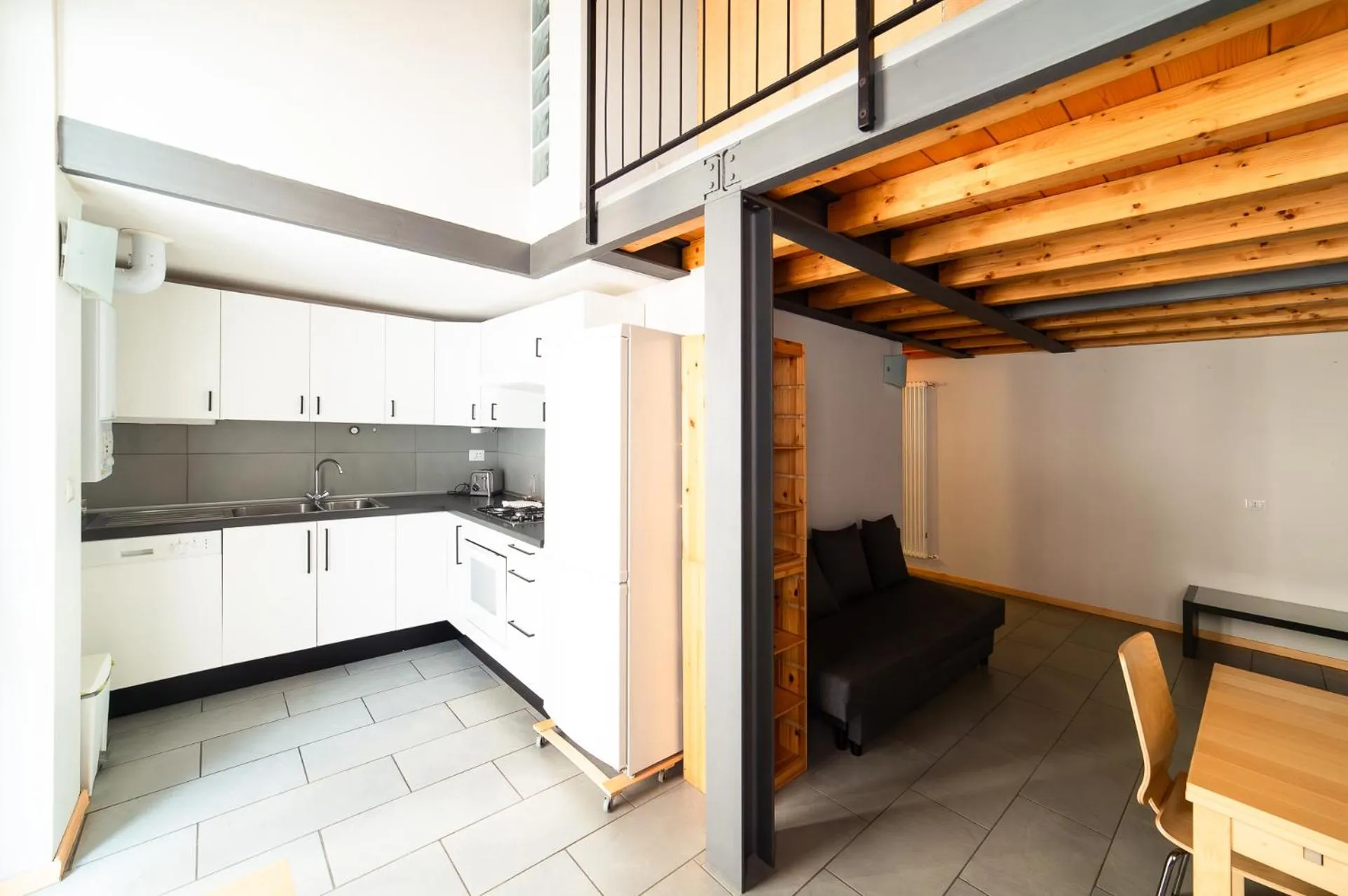 Kitchen or kitchenette in Hbhall Residenze Darsena