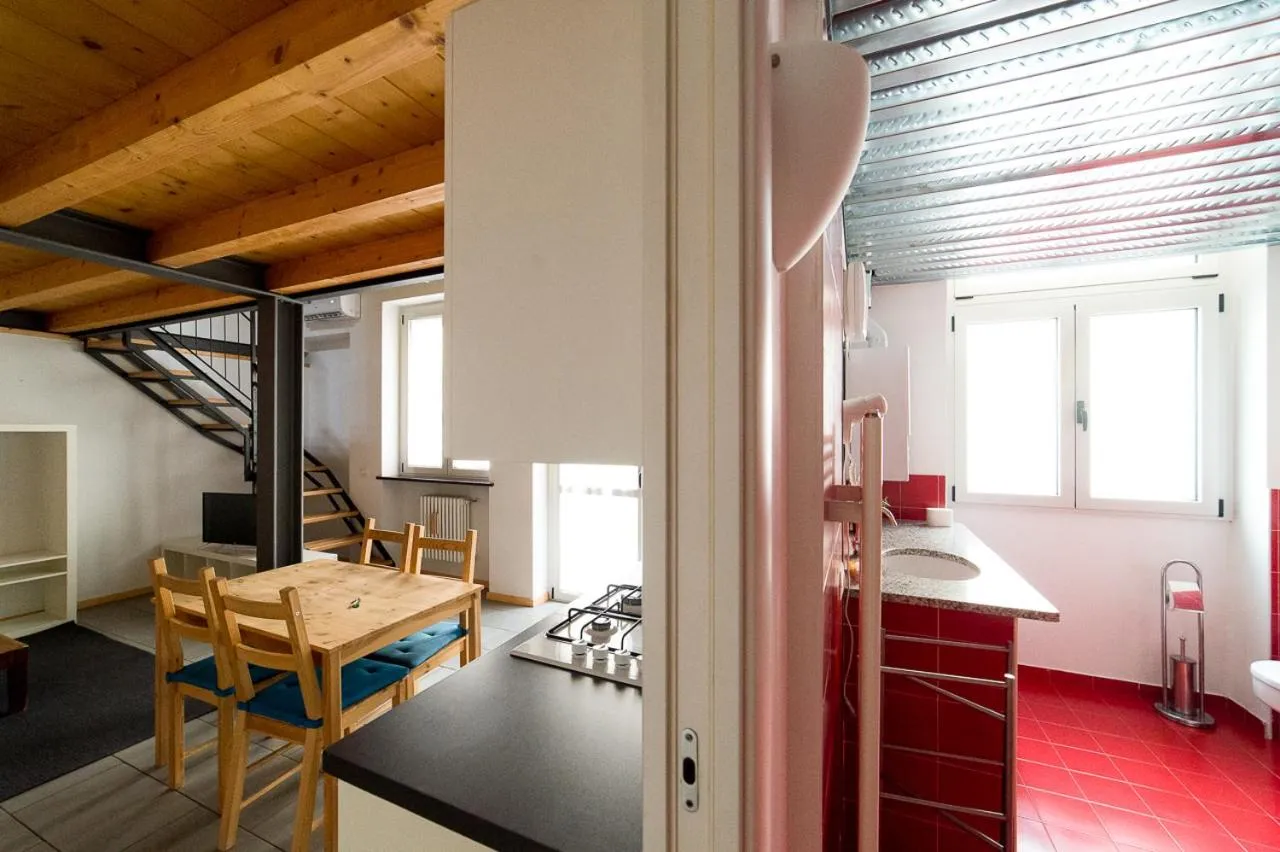 Dining area in Hbhall Residenze Darsena