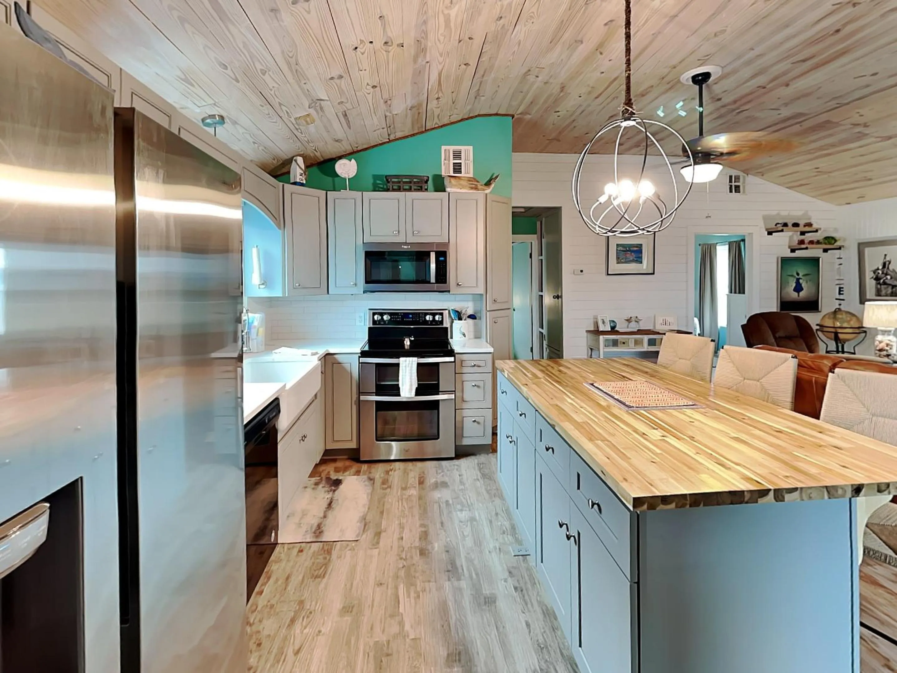 Property building in Sand Piper